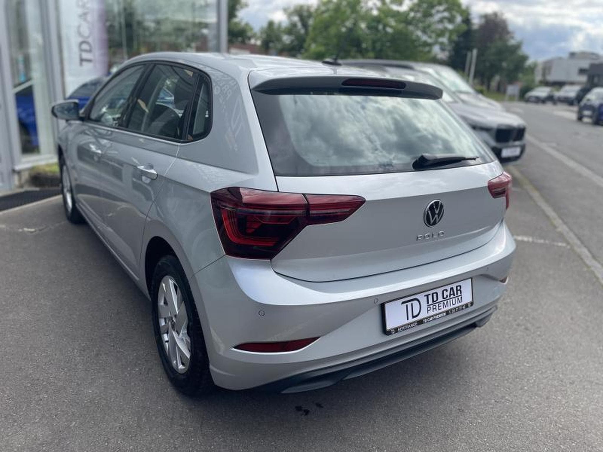 VW Polo 1.0 TSI 110 DSG Style (2022) - Foto 13