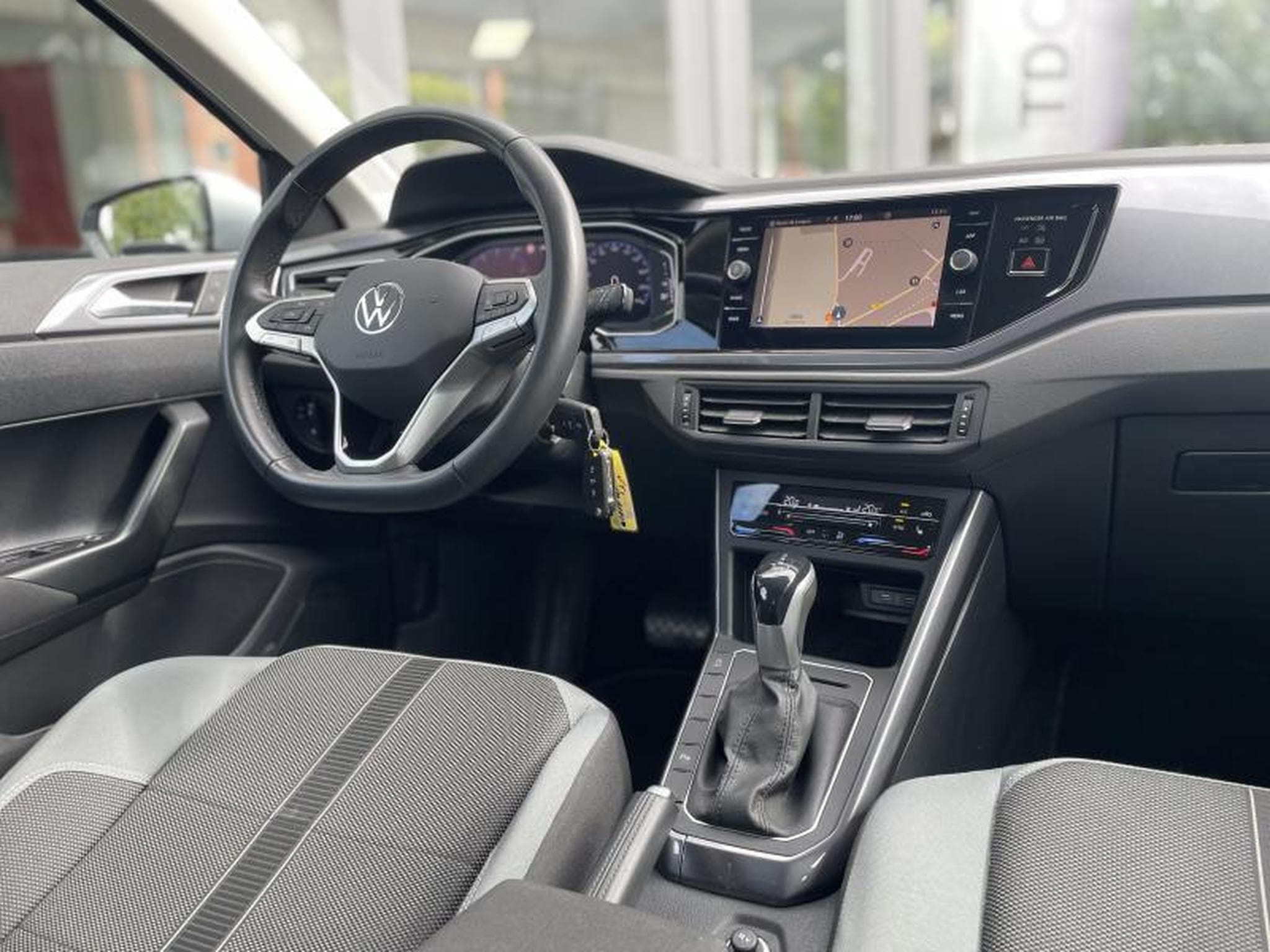 VW Polo 1.0 TSI 110 DSG Style (2022) - Foto 11