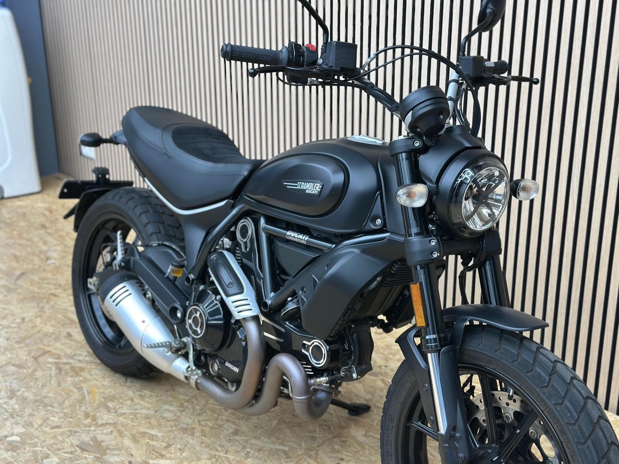 Ducati Scrambler 800 ICON DARK (2022) - Photo 4