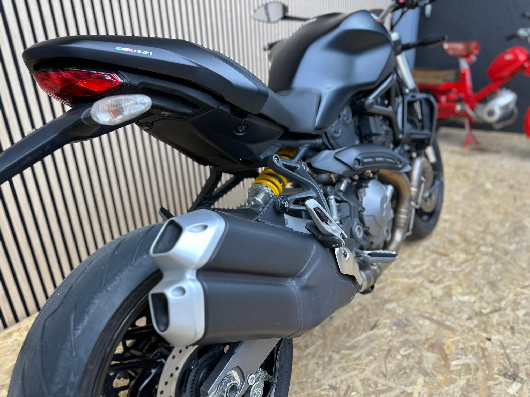 Ducati Monster 821 STEALTH (2020) - Photo 4