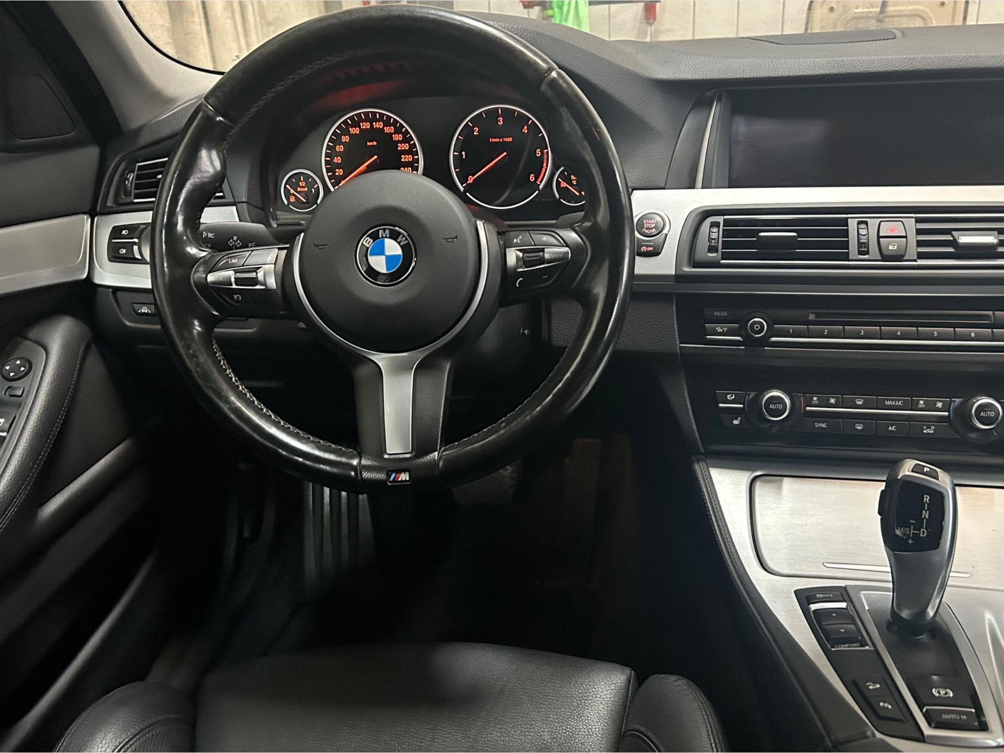 BMW 520 520 d (2009) - Foto 3