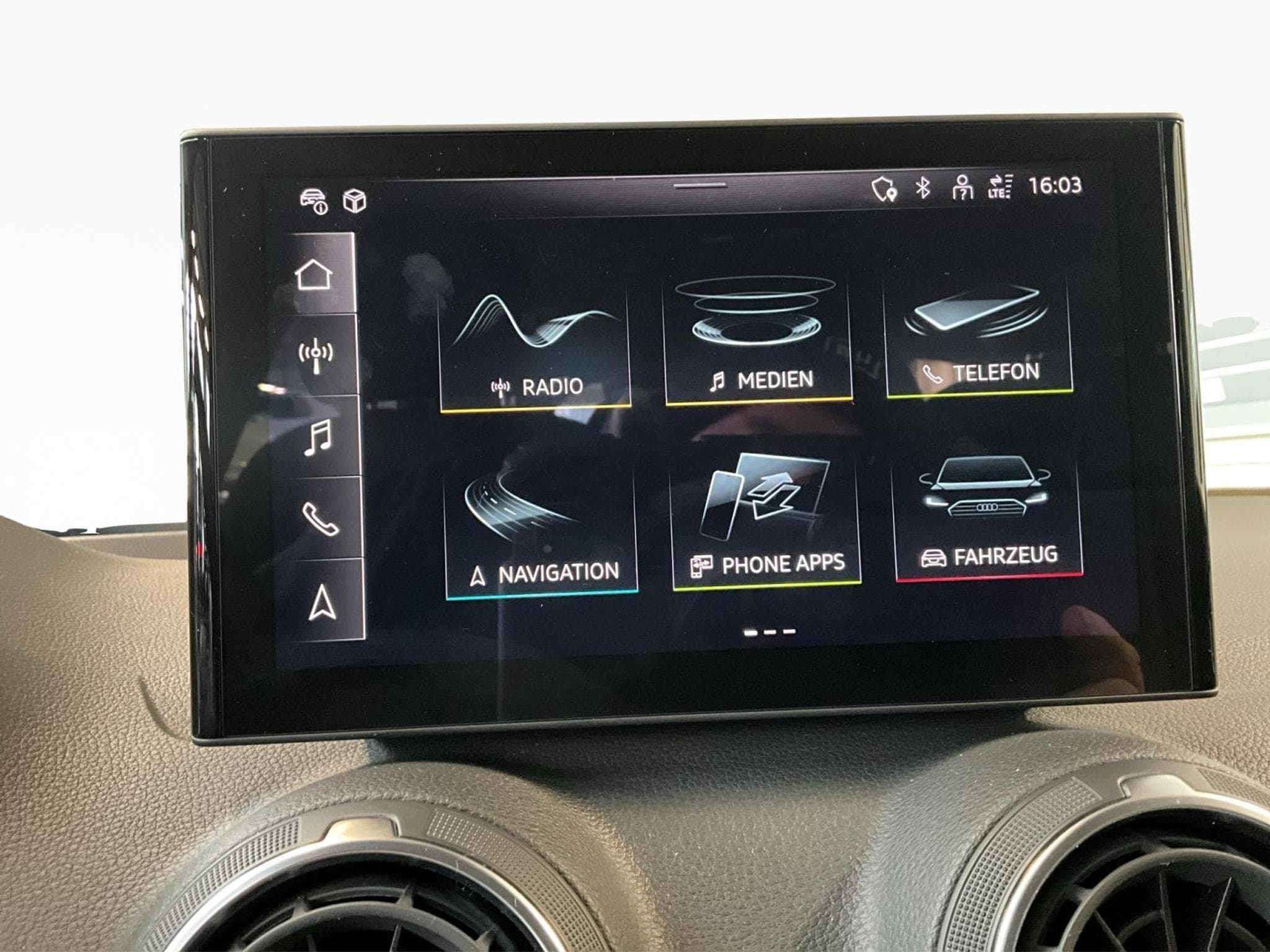 Audi Q2 Advanced+S-Tronic+35TFSI+Led (2025) - Photo 13