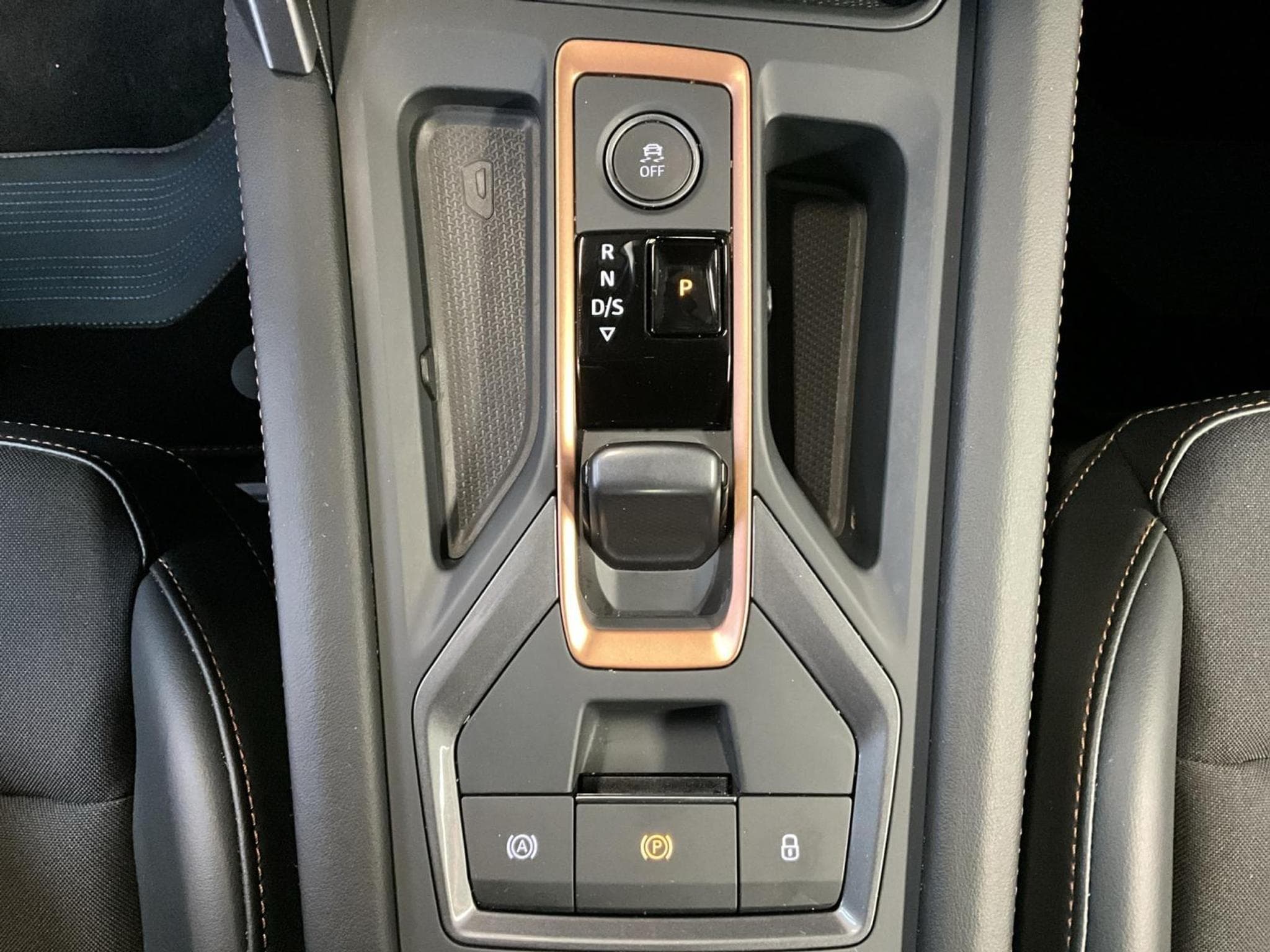 Cupra Leon DSG+Pure-Perf.+Navi+RearView (2024) - Photo 12