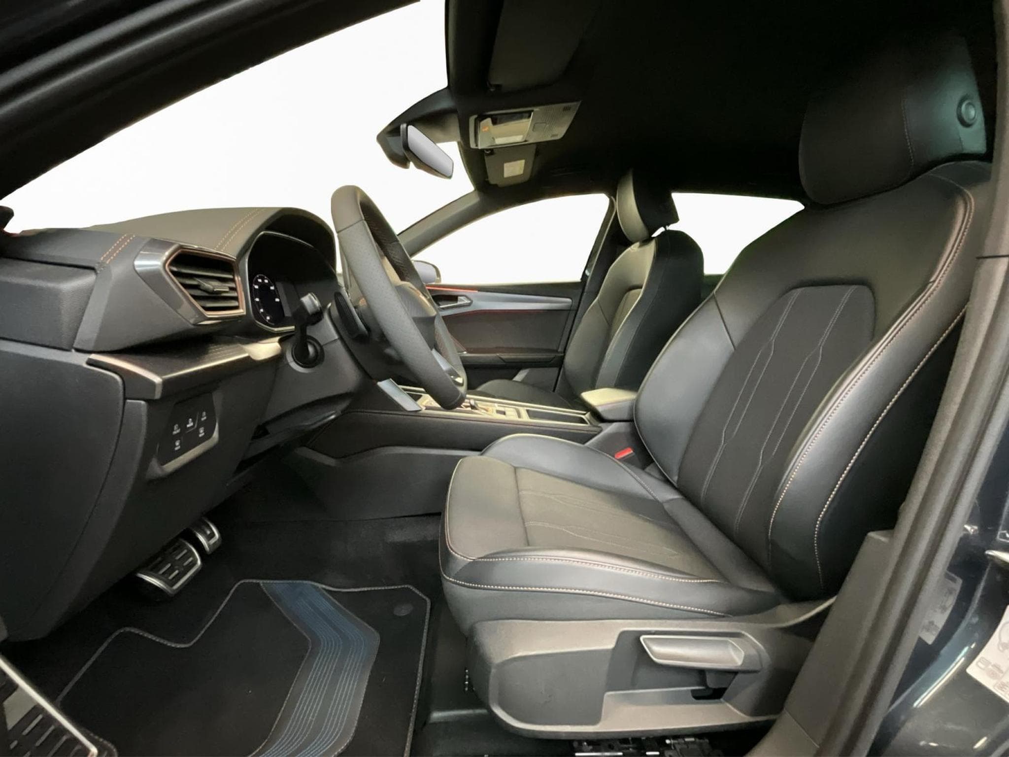 Cupra Leon DSG+Pure-Perf.+Navi+RearView (2024) - Photo 9