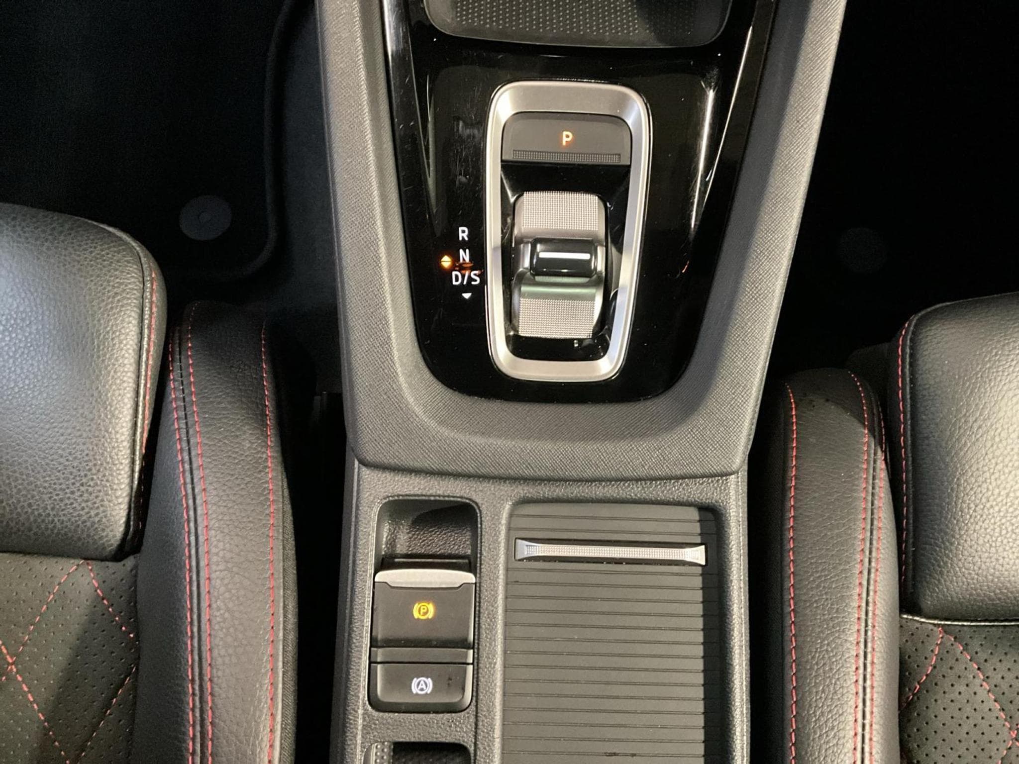 Skoda Octavia RS+DSG+AHK+LED+NAVI (2025) - Foto 12