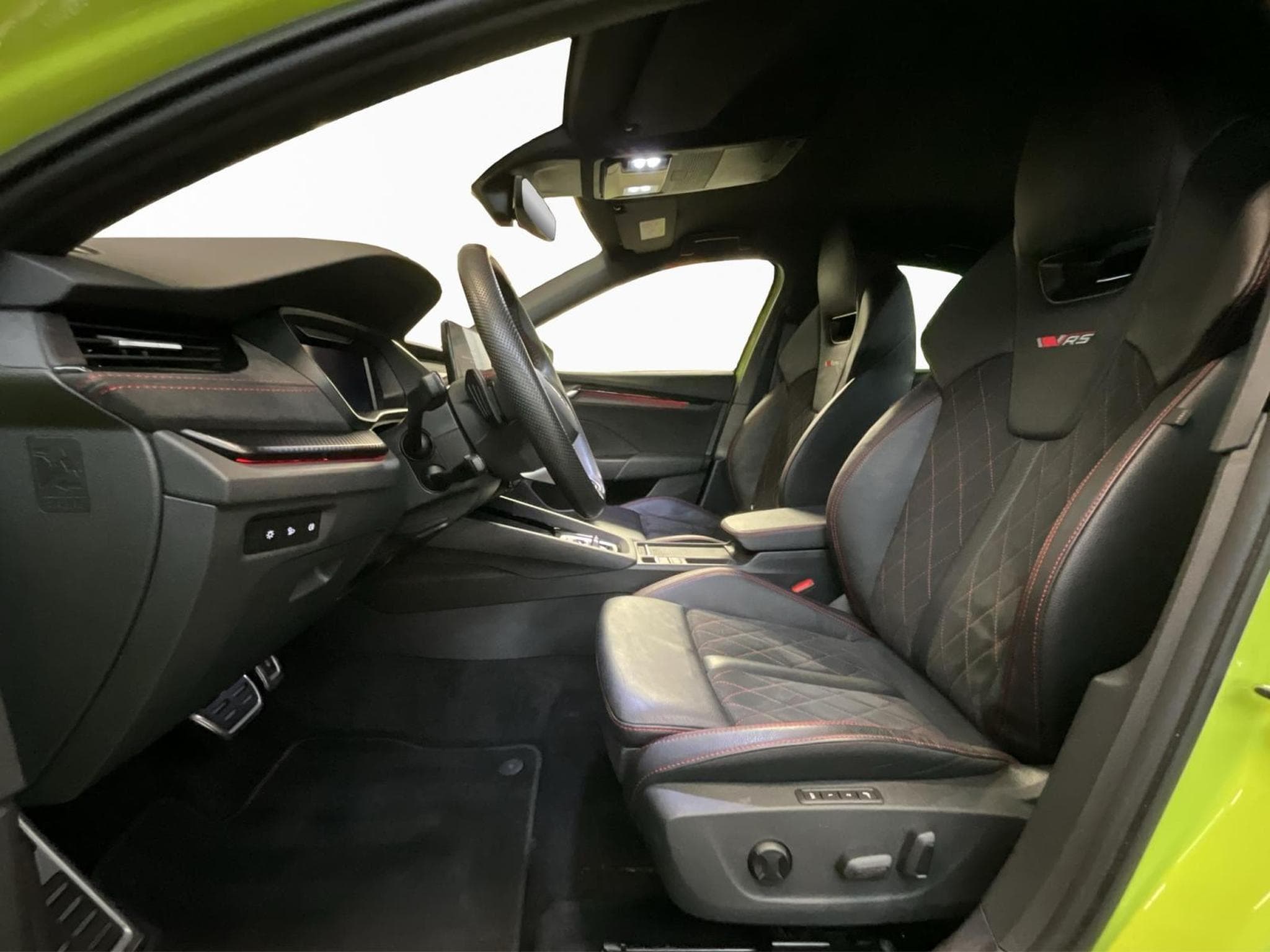 Skoda Octavia RS+DSG+AHK+LED+NAVI (2025) - Foto 9