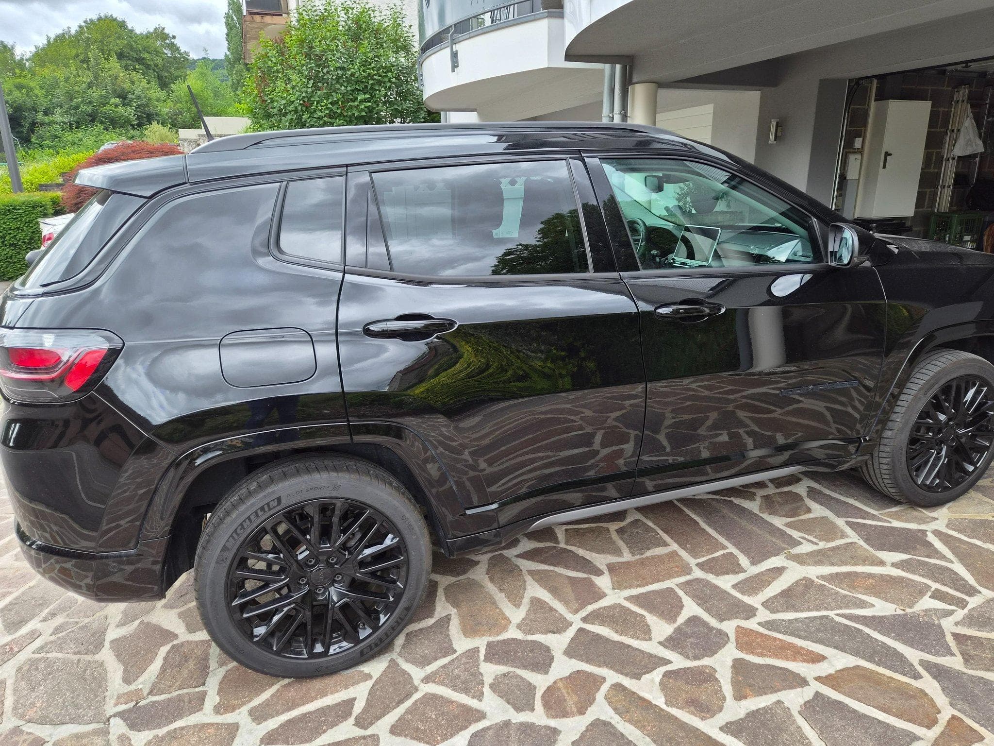 Jeep Compass E-Hybrid S 1.5 T4 130 DCT7 (2023) - Foto 11