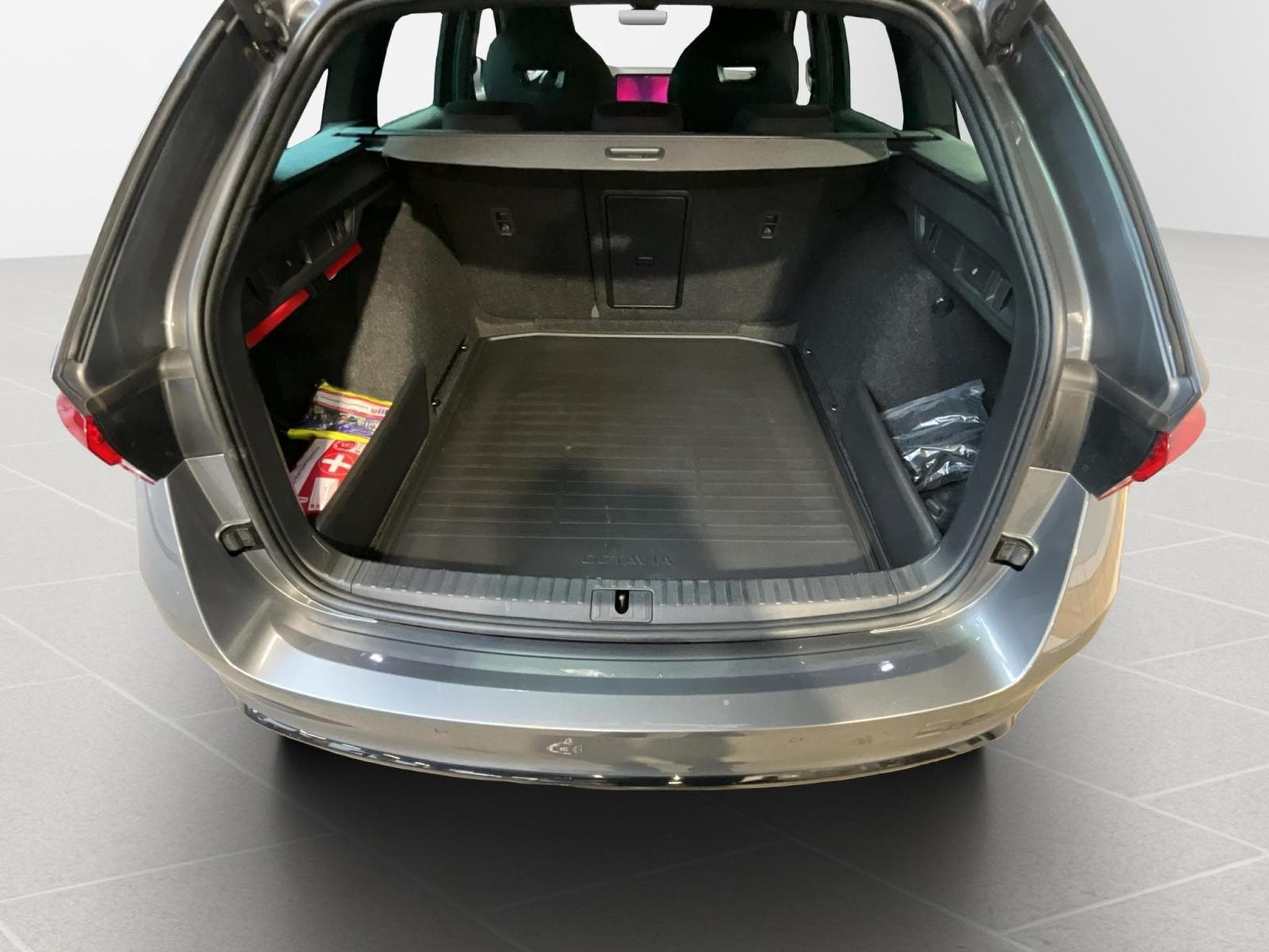 Skoda Octavia RS+DSG+Navi+LED+Digi+ (2024) - Photo 16