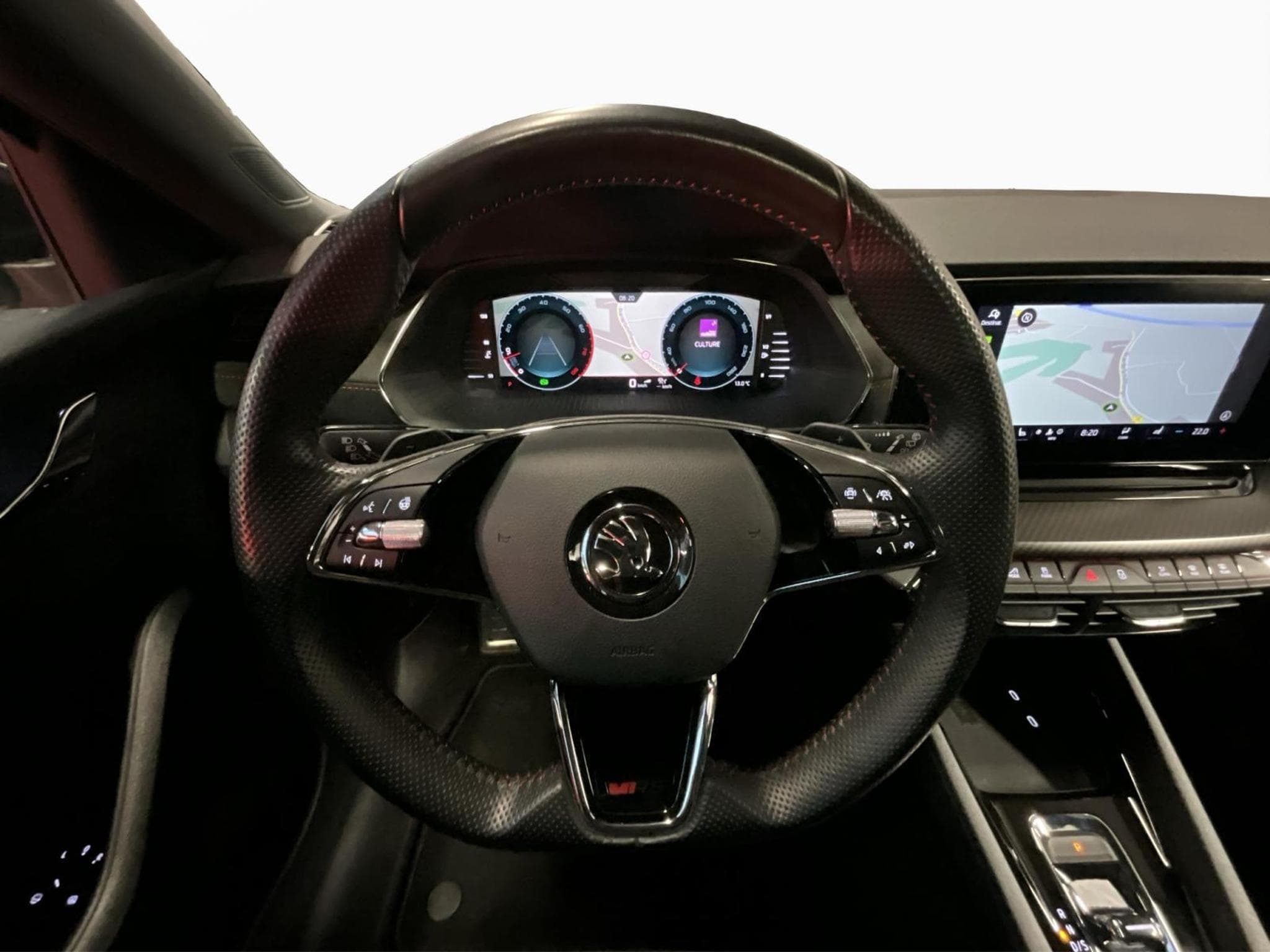 Skoda Octavia Combi+RS+DSG+Pano+AHK (2024) - Photo 10