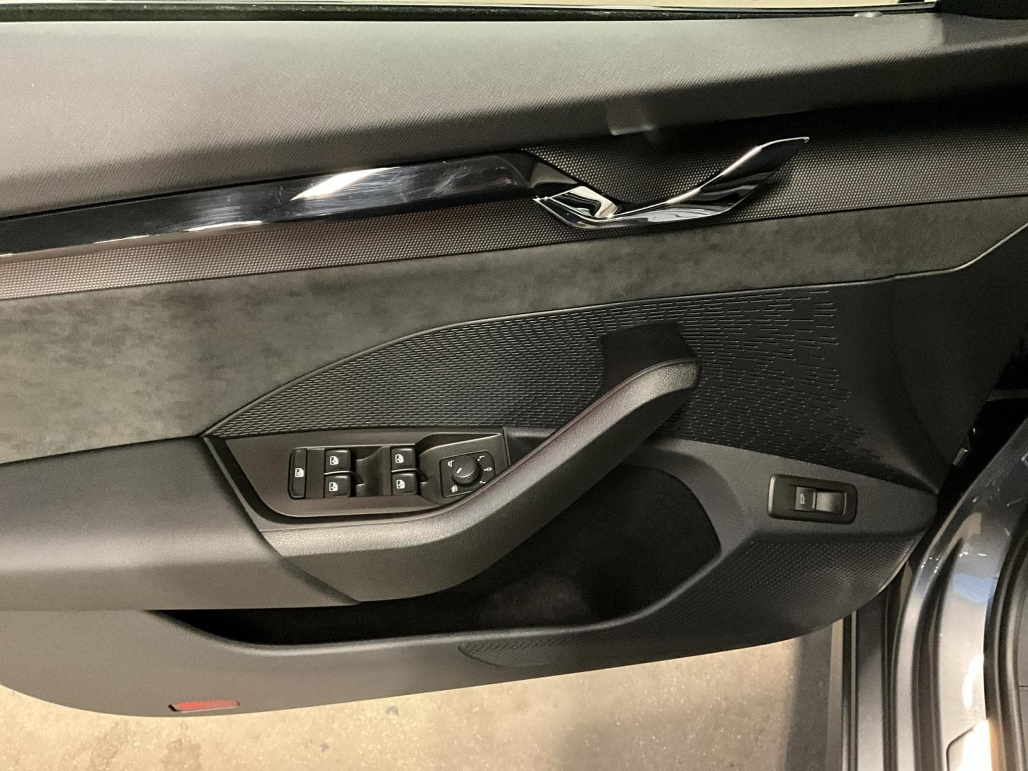 Skoda Octavia Combi+RS+DSG+Pano+AHK (2024) - Photo 14