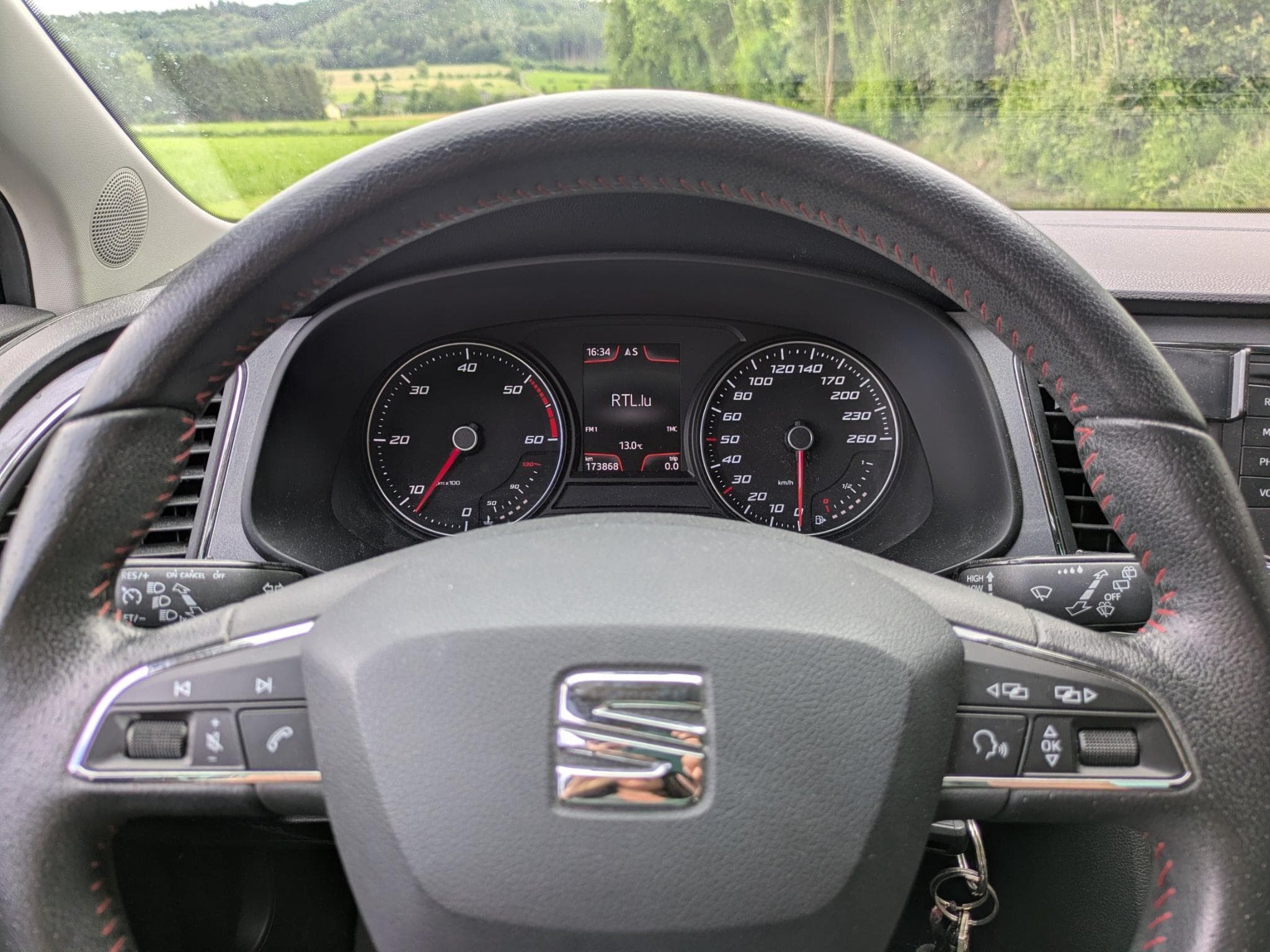 Seat Leon FR 2.0 TDI (110kW / 150CV) (2014) - Foto 8