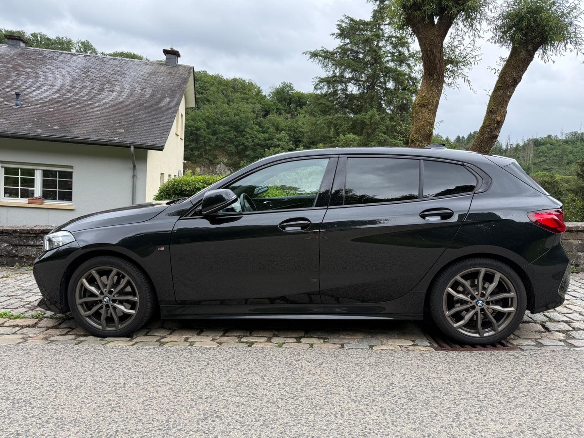BMW 120 Shadow line (2023) - Photo 1