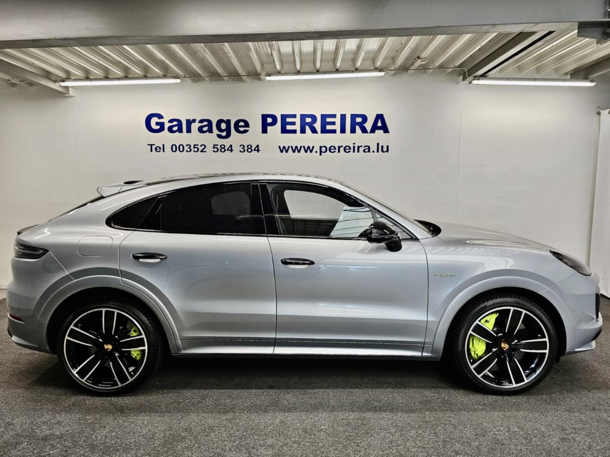 Porsche Cayenne COUPE TURBO S E-HYBRID KERAMIK SPORT PAKET PACK CHRONO (2020) - Foto 2