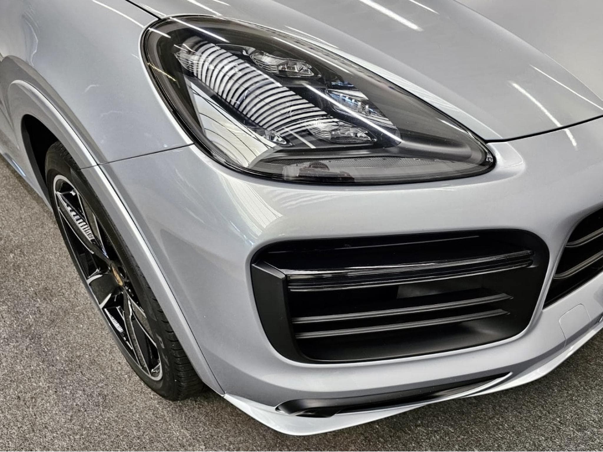 Porsche Cayenne COUPE TURBO S E-HYBRID KERAMIK SPORT PAKET PACK CHRONO (2020) - Foto 25