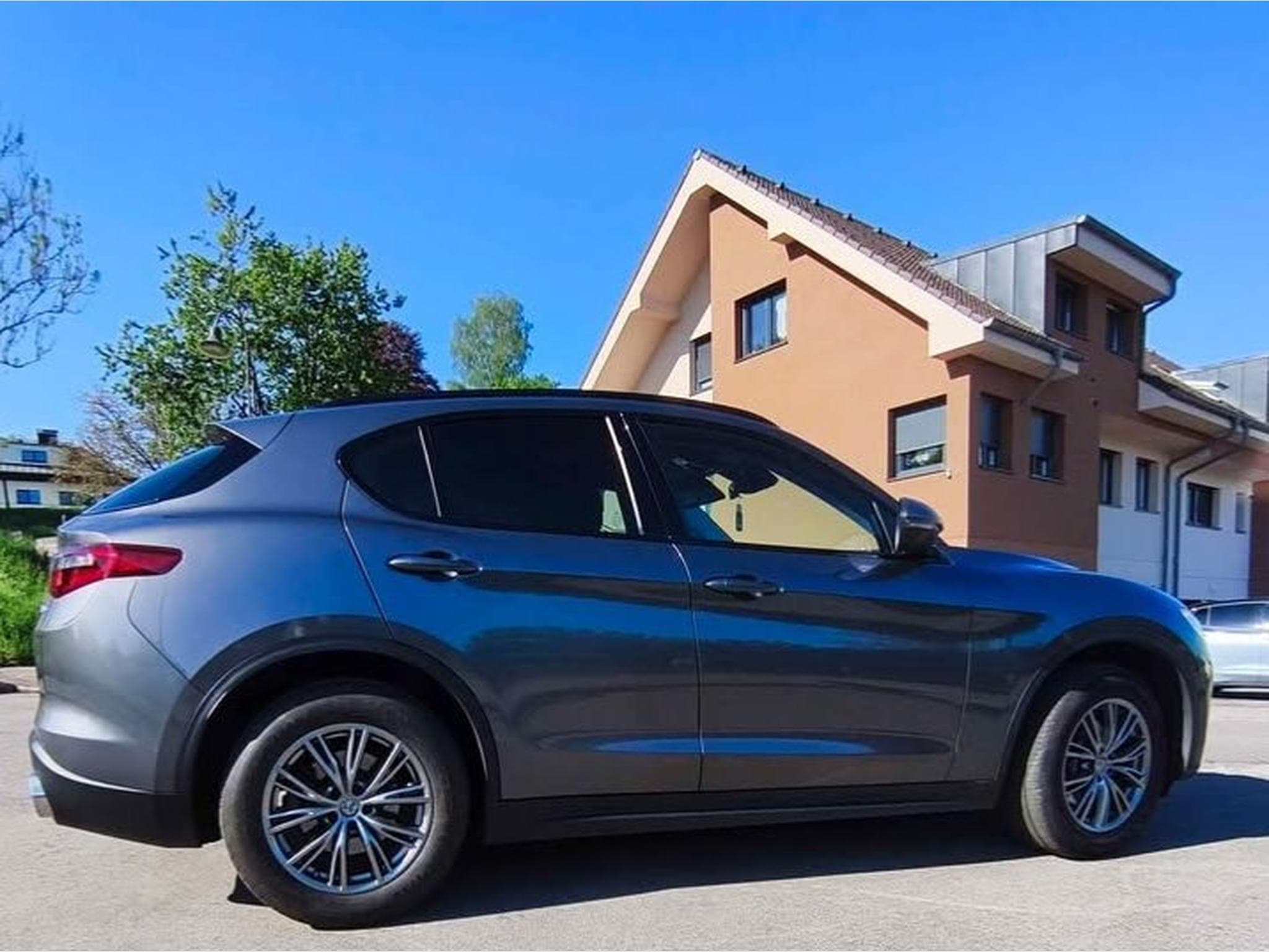 Alfa-Romeo Stelvio Super Q4 2,0 Turbo (2018) - Photo 1
