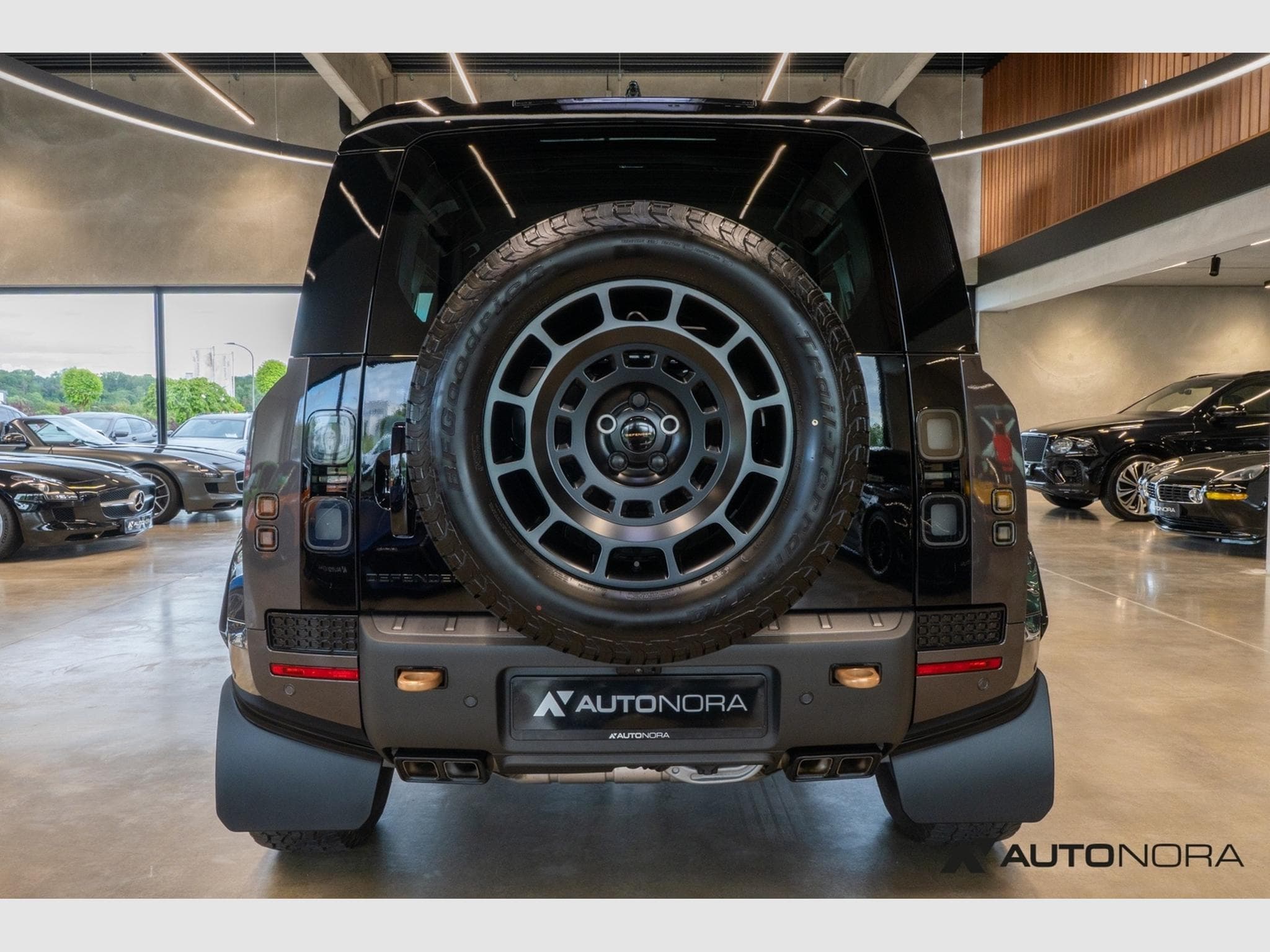 Land-Rover Defender P635 OCTA (2026) - Photo 9