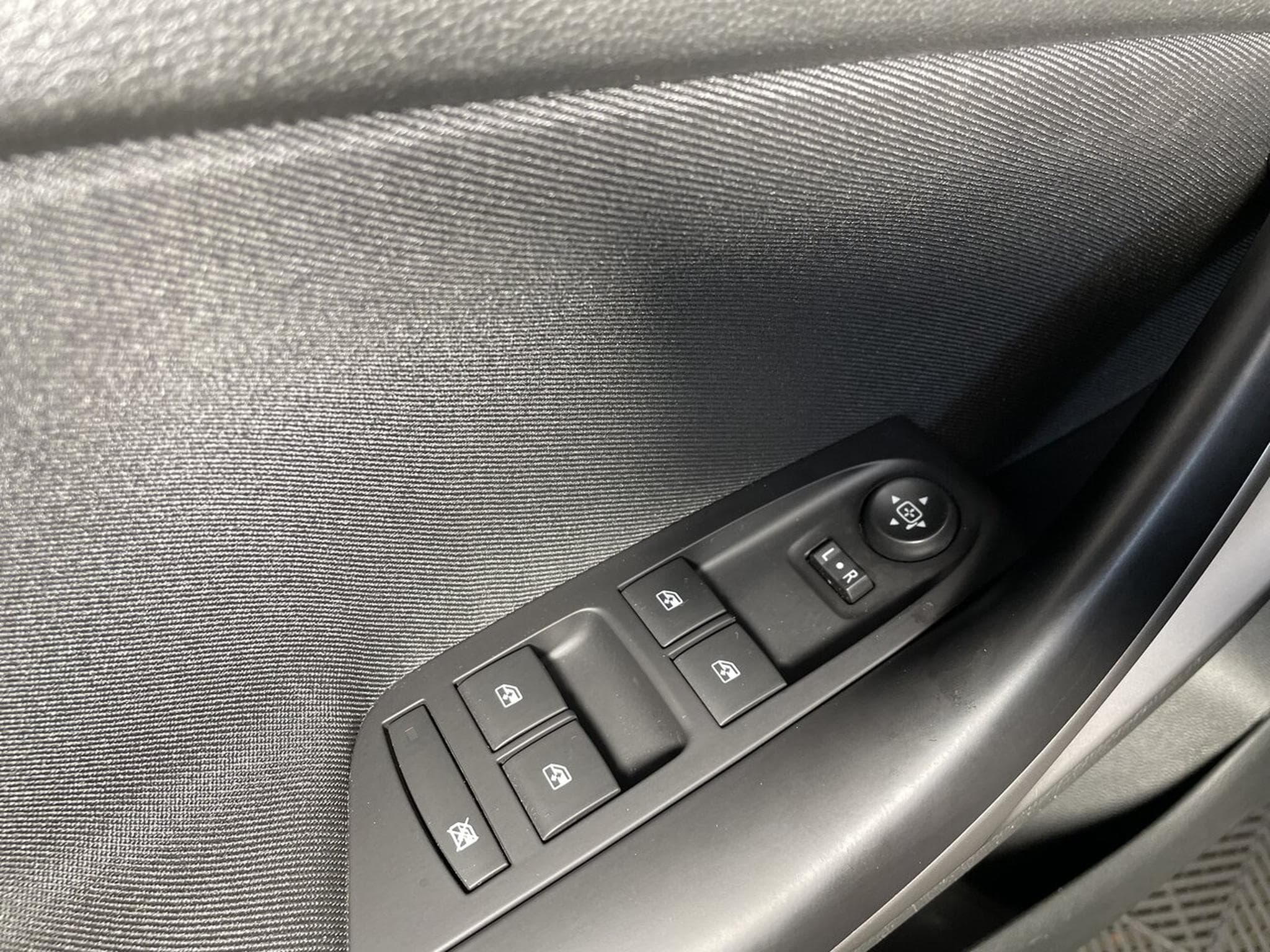 Opel Astra 1.5 D 105 CV EDITION GPS (2020) - Photo 8