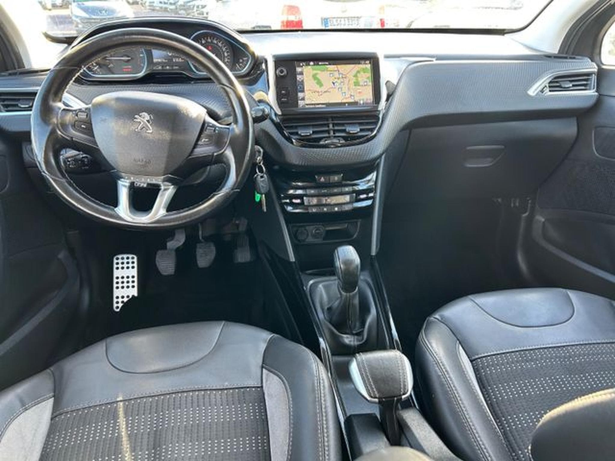Peugeot 2008 2008 Allure *Navi*Teilleder*SHZ*LED*Euro6* (2016) - Photo 10