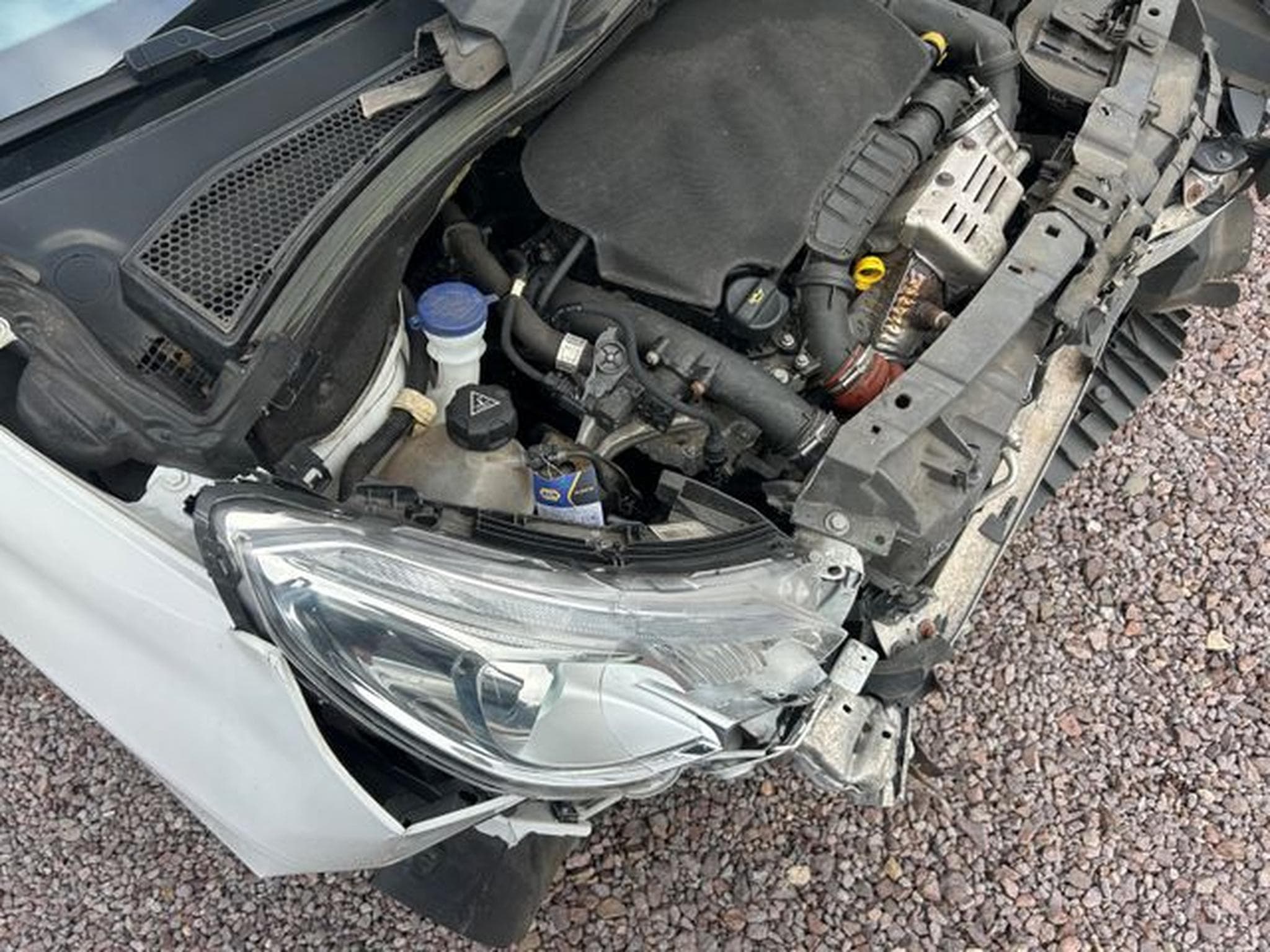 Peugeot 2008 2008 Style *Unfall Frontschaden* (2015) - Photo 13