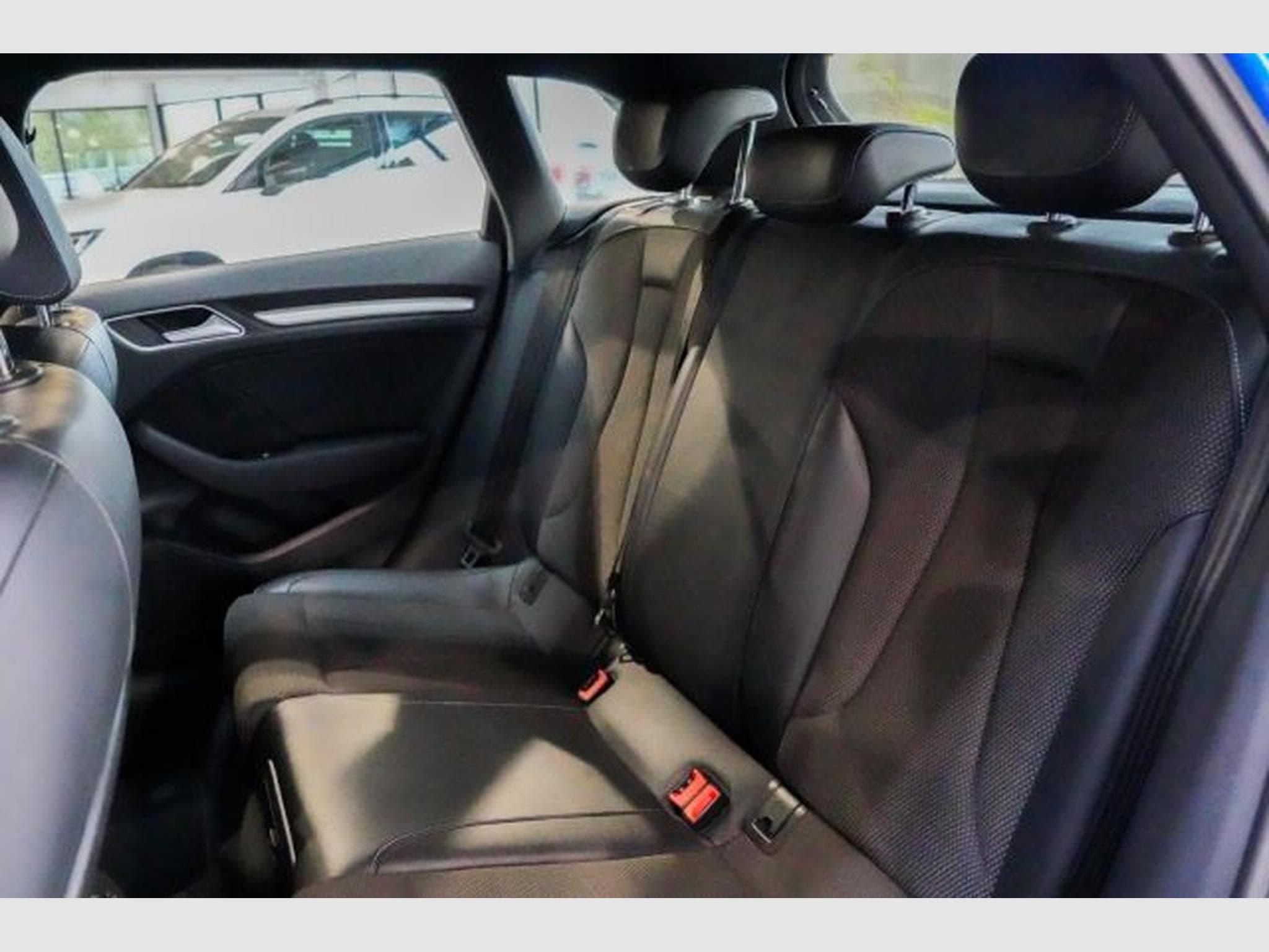 Audi A3 A3 Sportback 40 TFSI-e S-Line NAVI LED SHZ PDC (2020) - Photo 14