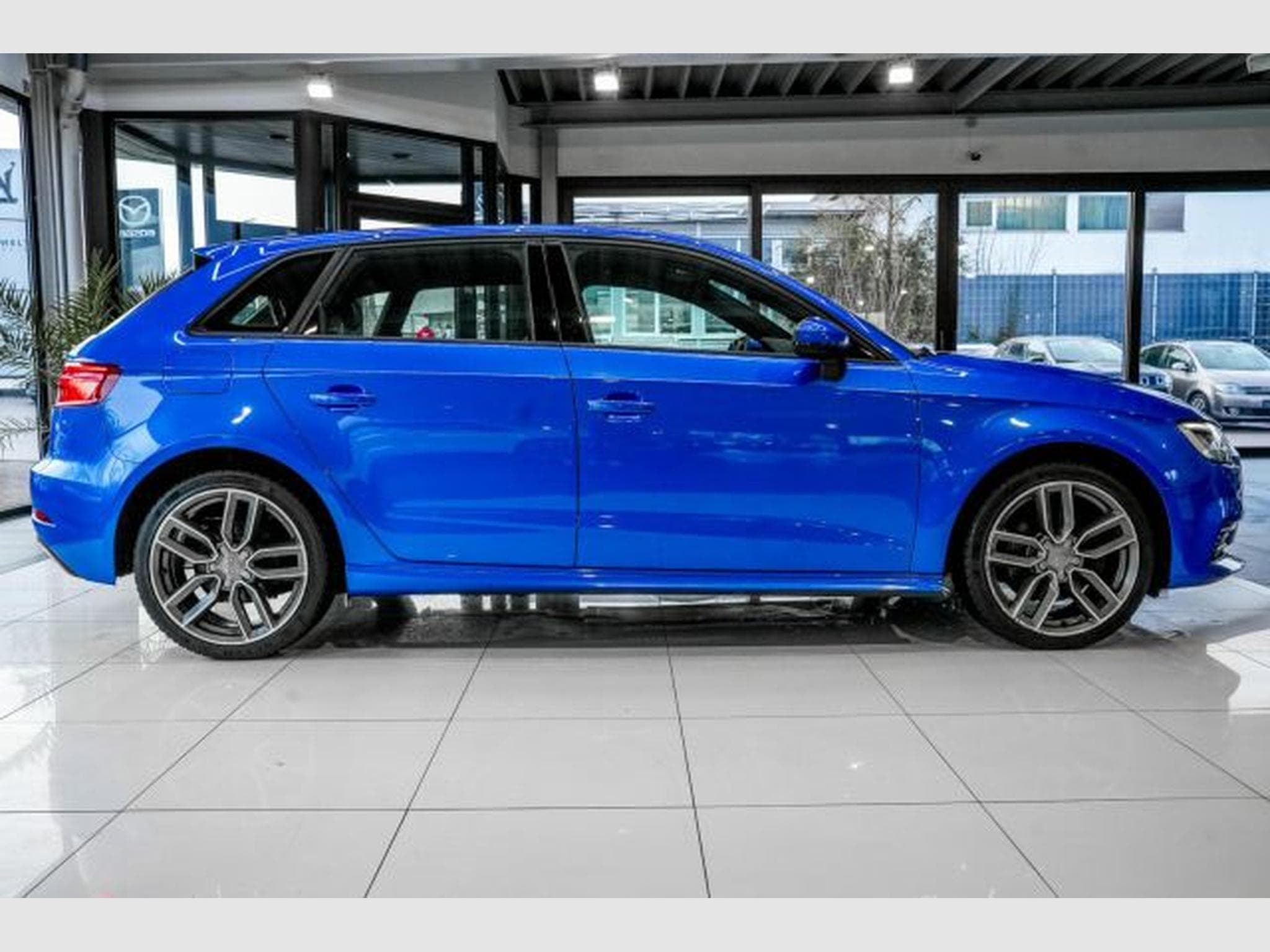 Audi A3 A3 Sportback 40 TFSI-e S-Line NAVI LED SHZ PDC (2020) - Photo 5