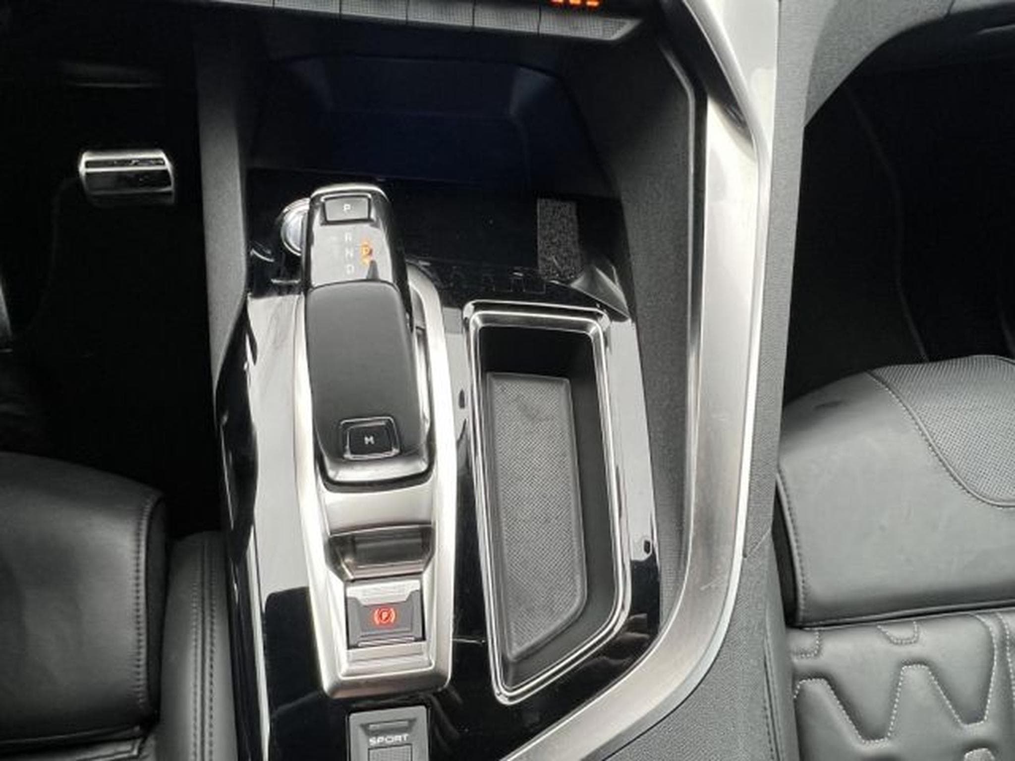 Peugeot 3008 3008 GT-Line, ESP,NAVI,LED,LEDER,SHZ,AHK,PANO (2019) - Foto 8