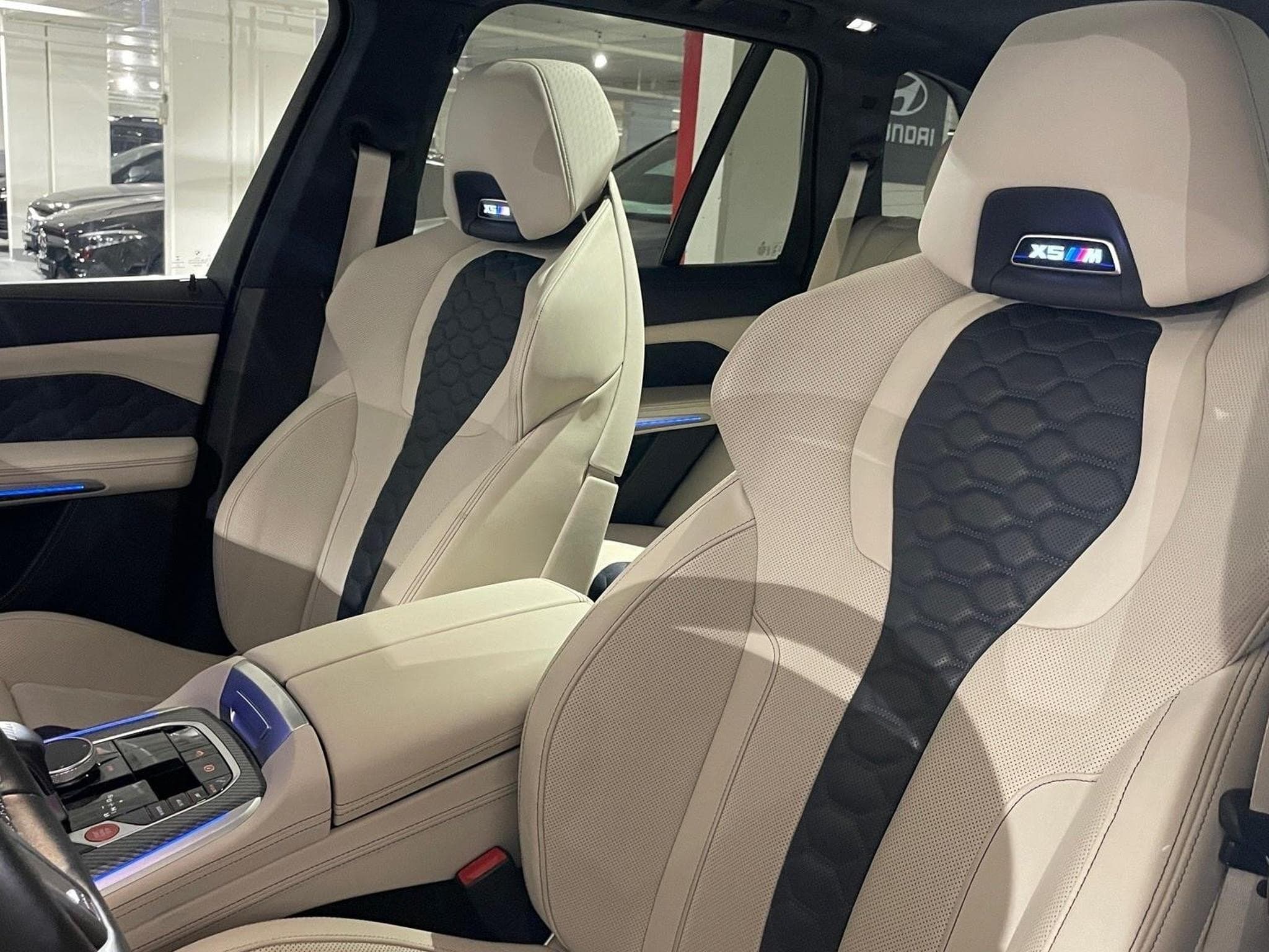 BMW X5M M (2021) - Photo 2