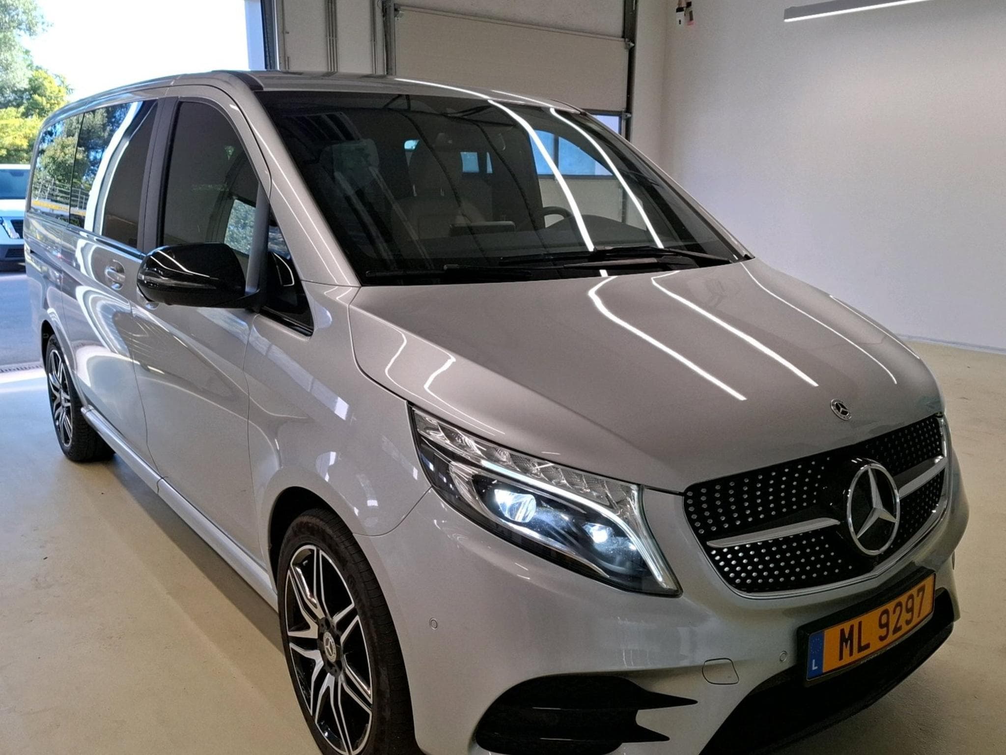 Mercedes V 300 2.0 V 300 D A2 4WD (2022) - Photo 1