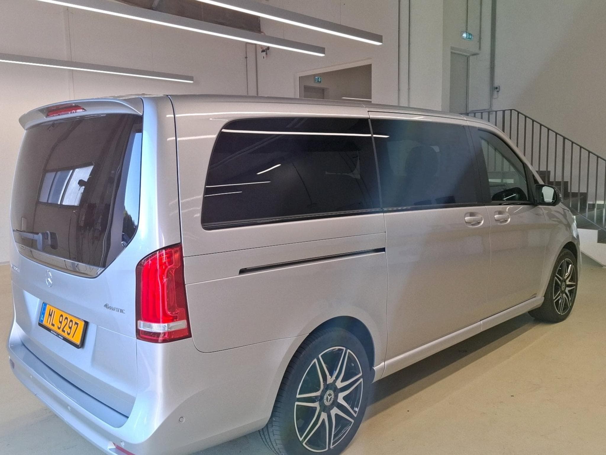 Mercedes V 300 2.0 V 300 D A2 4WD (2022) - Photo 2
