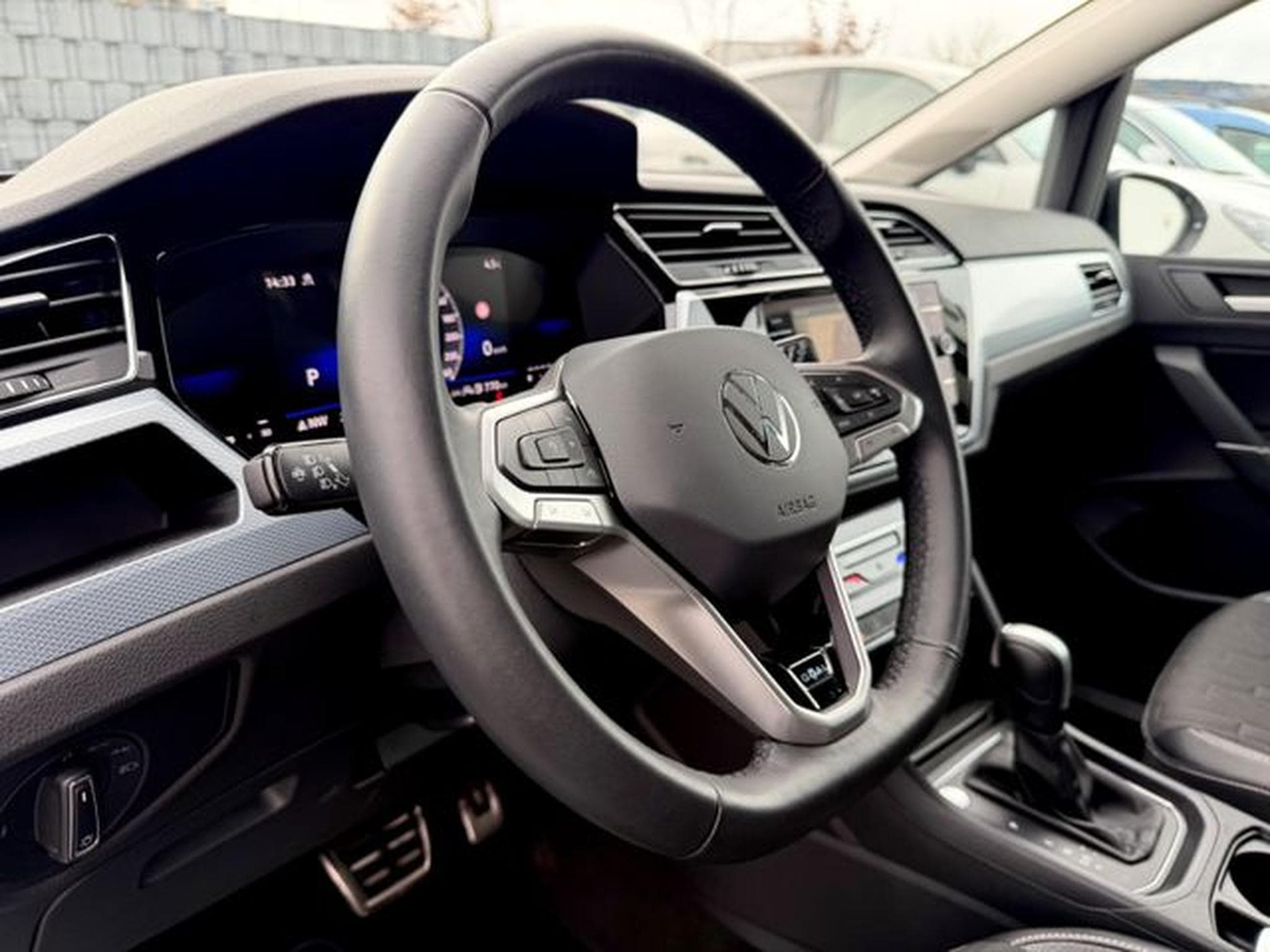 VW Touran Touran 2.0 TDI DSG /7.SITZER/LED/ACC/AHK/ (2025) - Foto 10