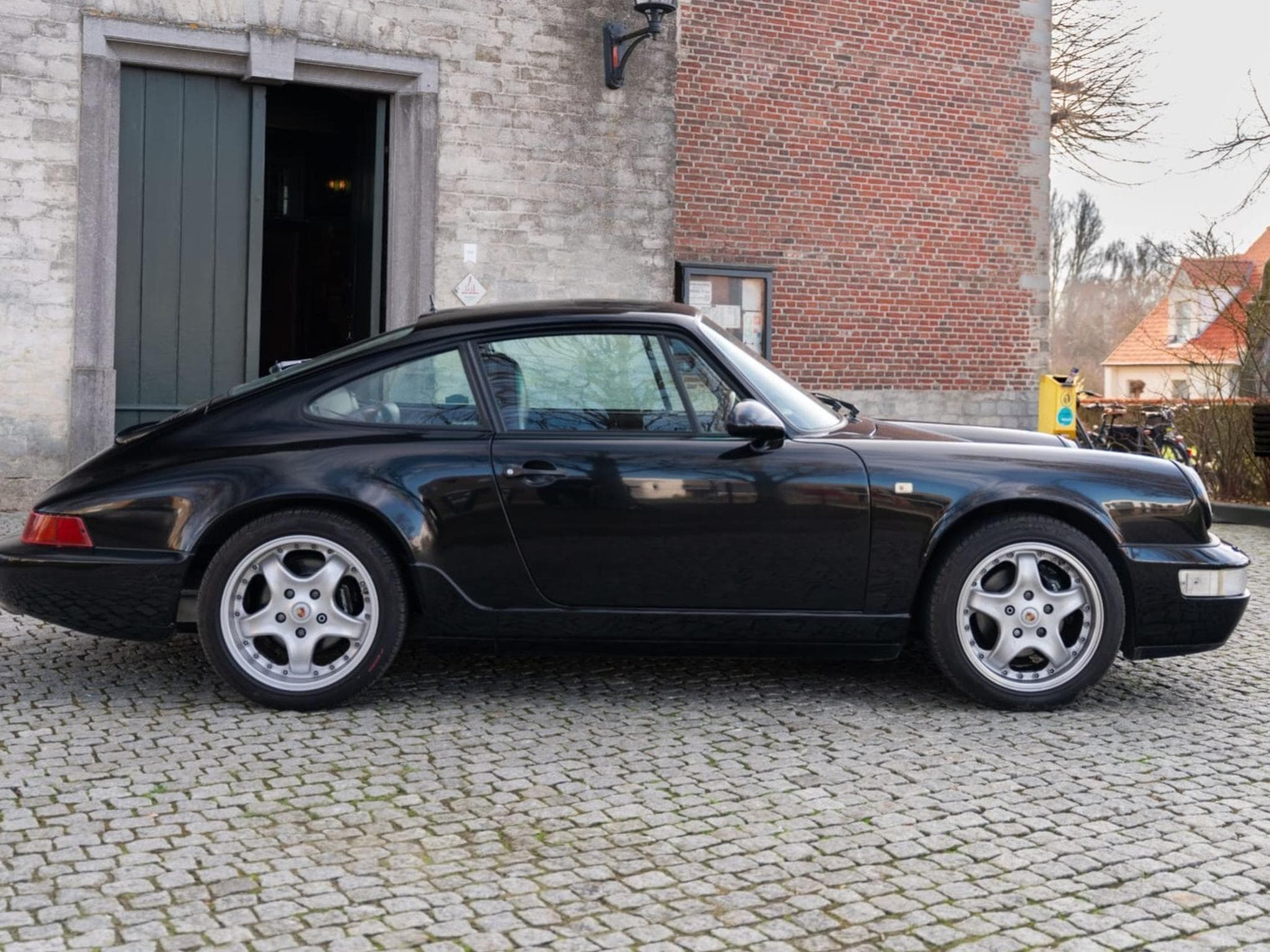 Porsche 911 964 Carrera 4 (1992) - Photo 3