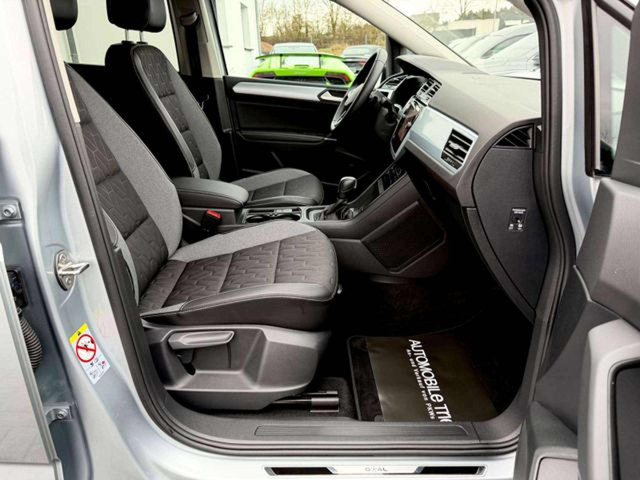 VW Touran Touran 2.0 TDI DSG /7.SITZER/LED/ACC/AHK/ (2025) - Foto 13