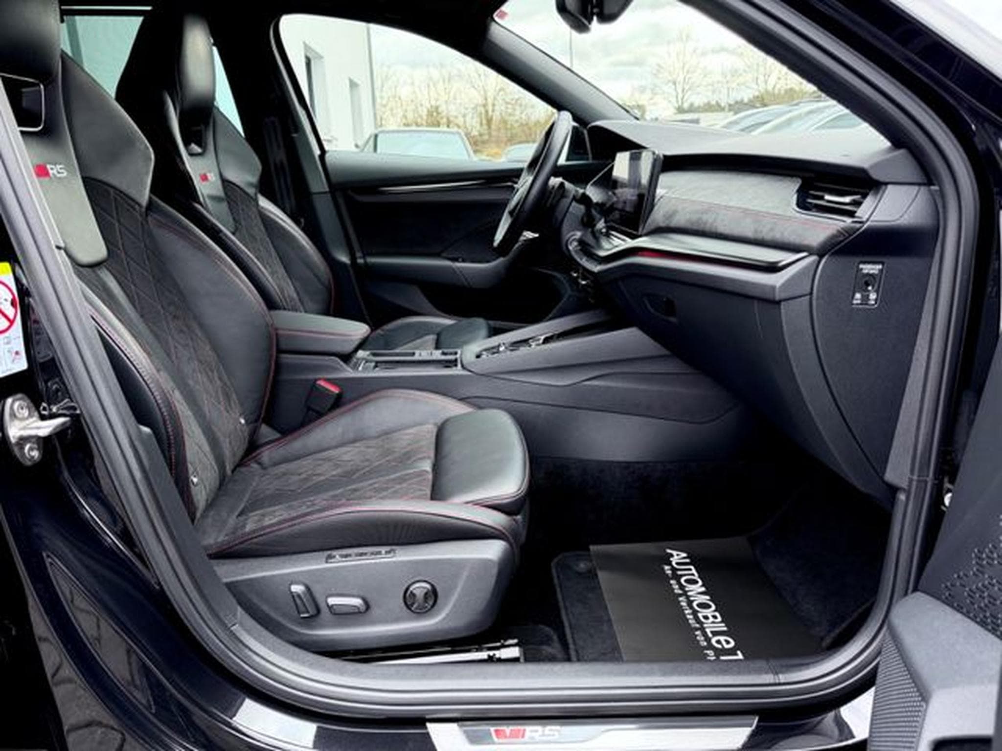 Skoda Octavia Octavia Combi RS 2.0 TDI DSG /LED/ACC/CAM/HUD/ (2022) - Photo 13