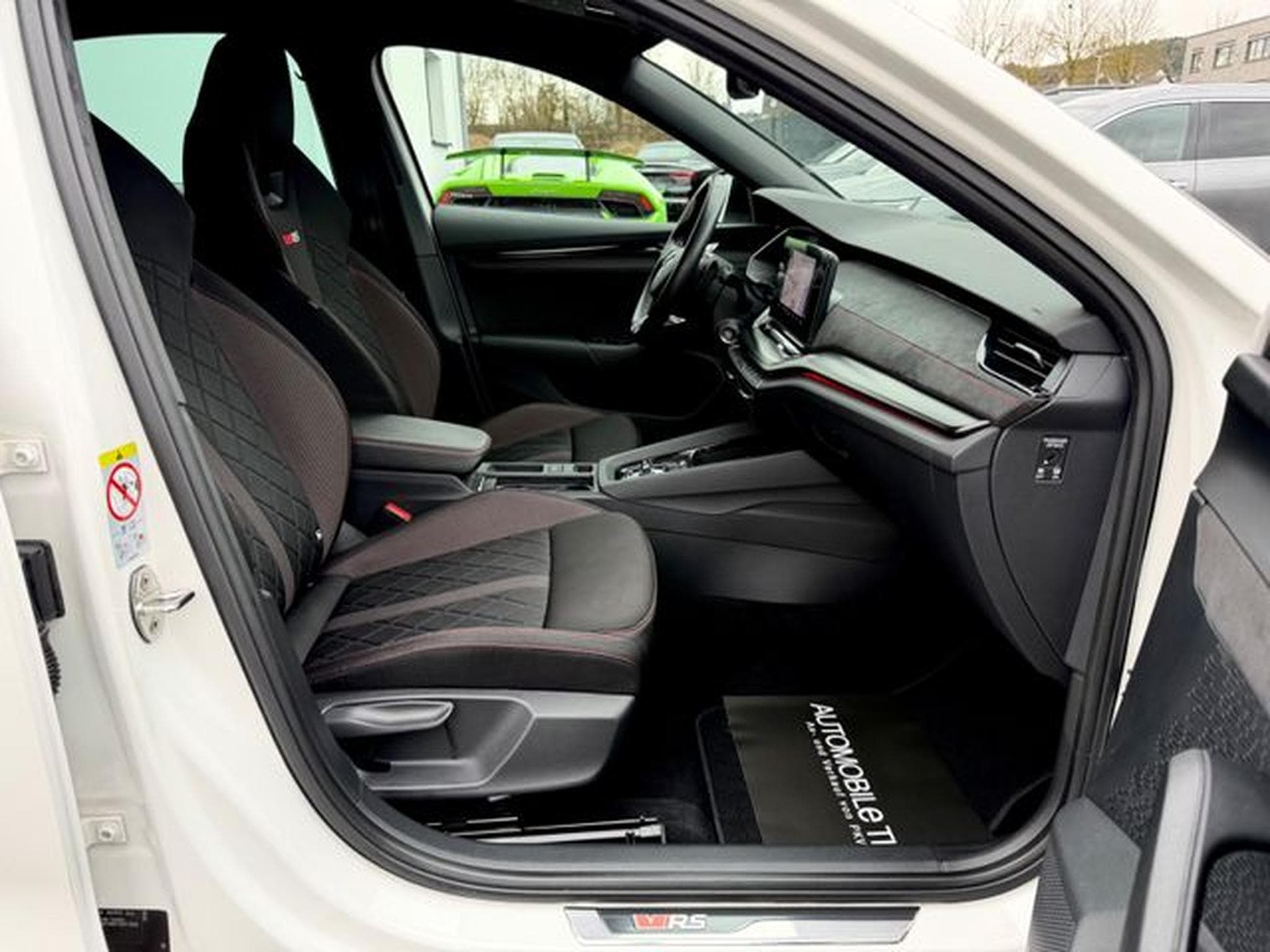 Skoda Octavia Octavia 2.0 TDI DSG RS /NAVI/LED/ACC/1.HAND/ (2022) - Photo 13