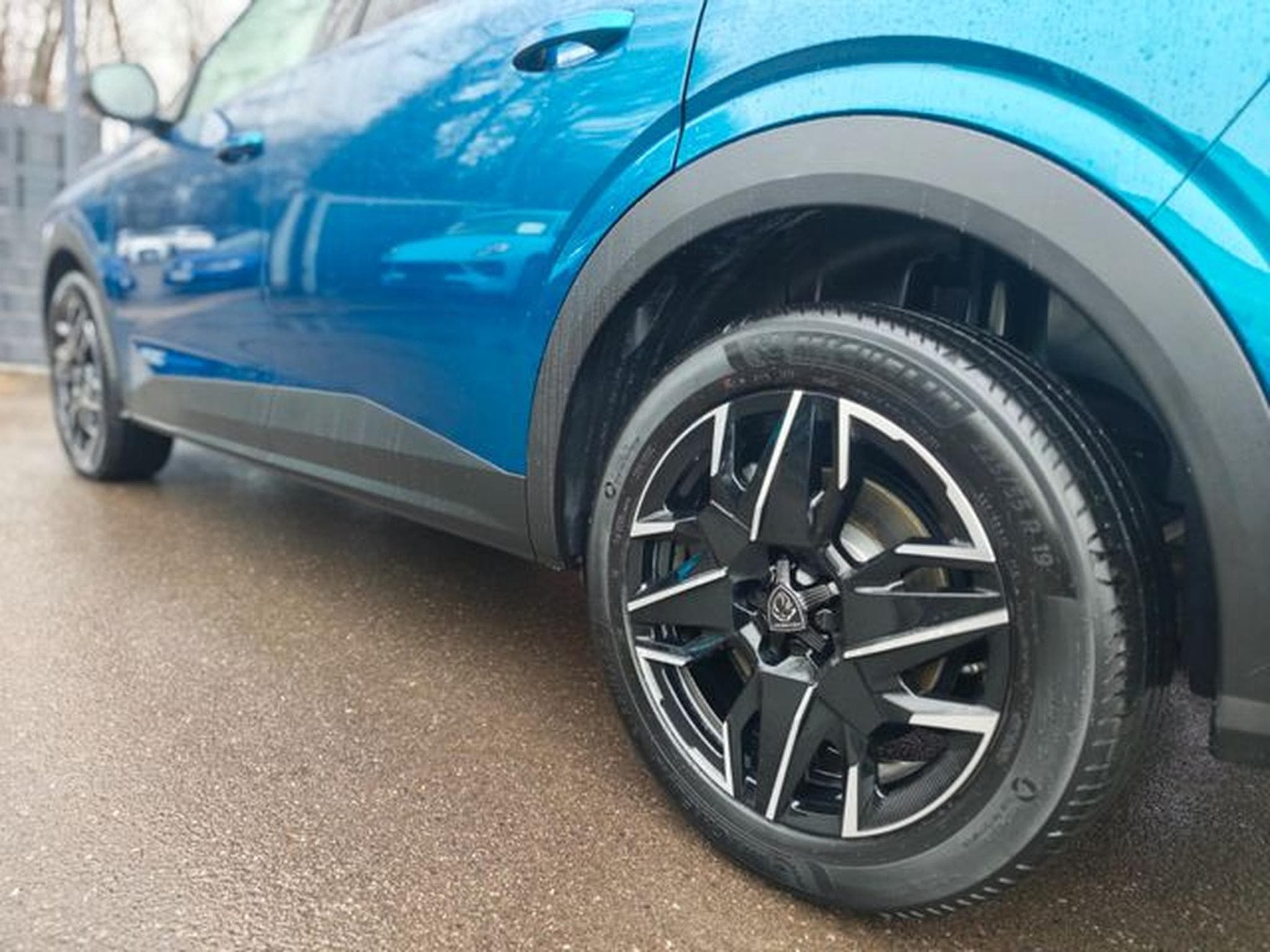 Peugeot 5008 5008 HYBRID 136 GT*AUT*7 SITZE*VOLL-LED*ASSIST* (2025) - Foto 10