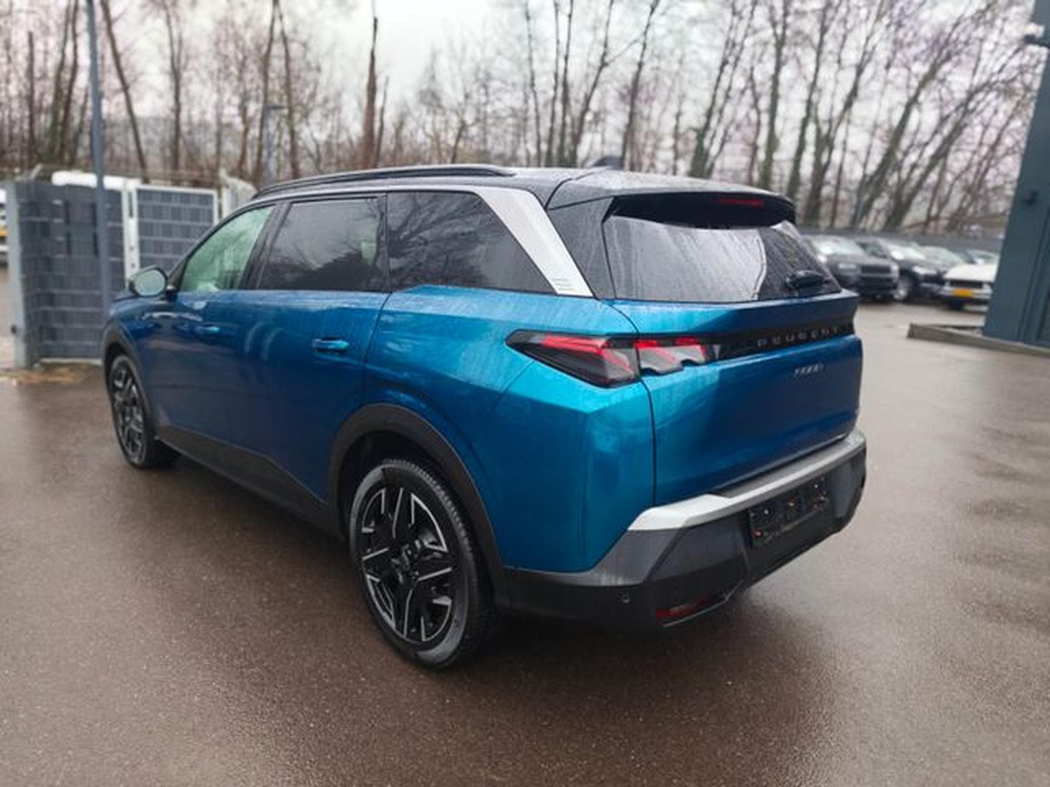 Peugeot 5008 5008 HYBRID 136 GT*AUT*7 SITZE*VOLL-LED*ASSIST* (2025) - Foto 8