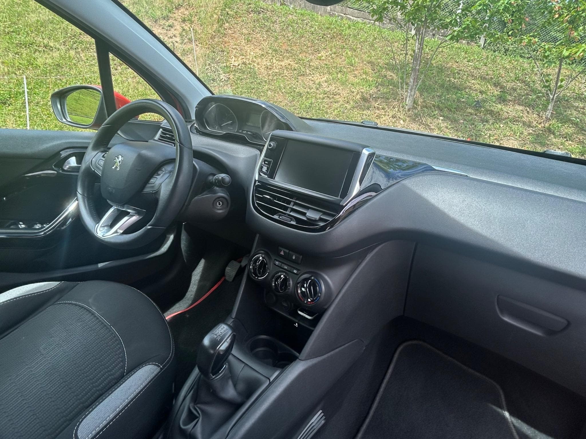 Peugeot 208 Active (2015) - Photo 3