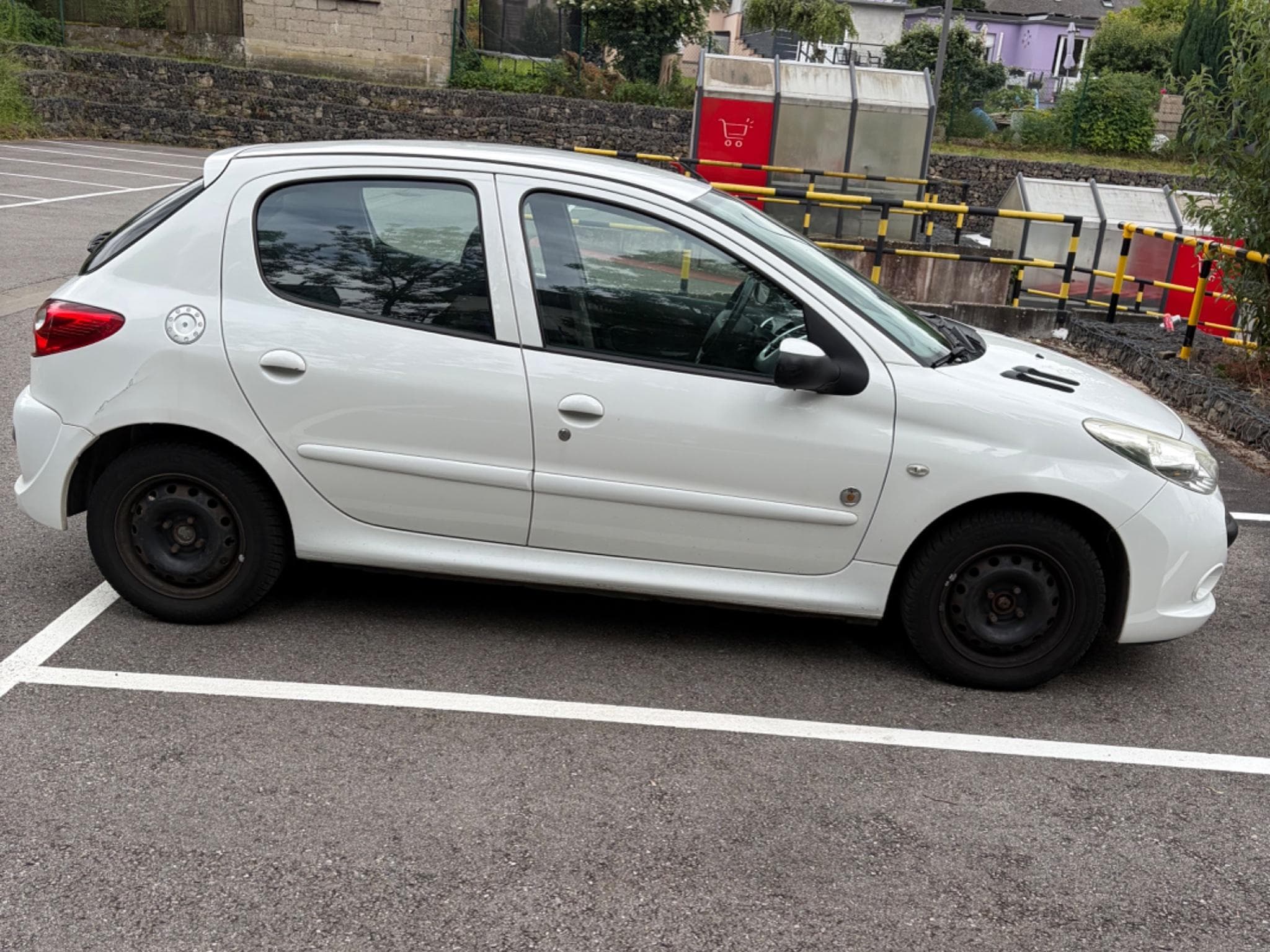 Peugeot 206+ Sportium (2012) - Photo 2