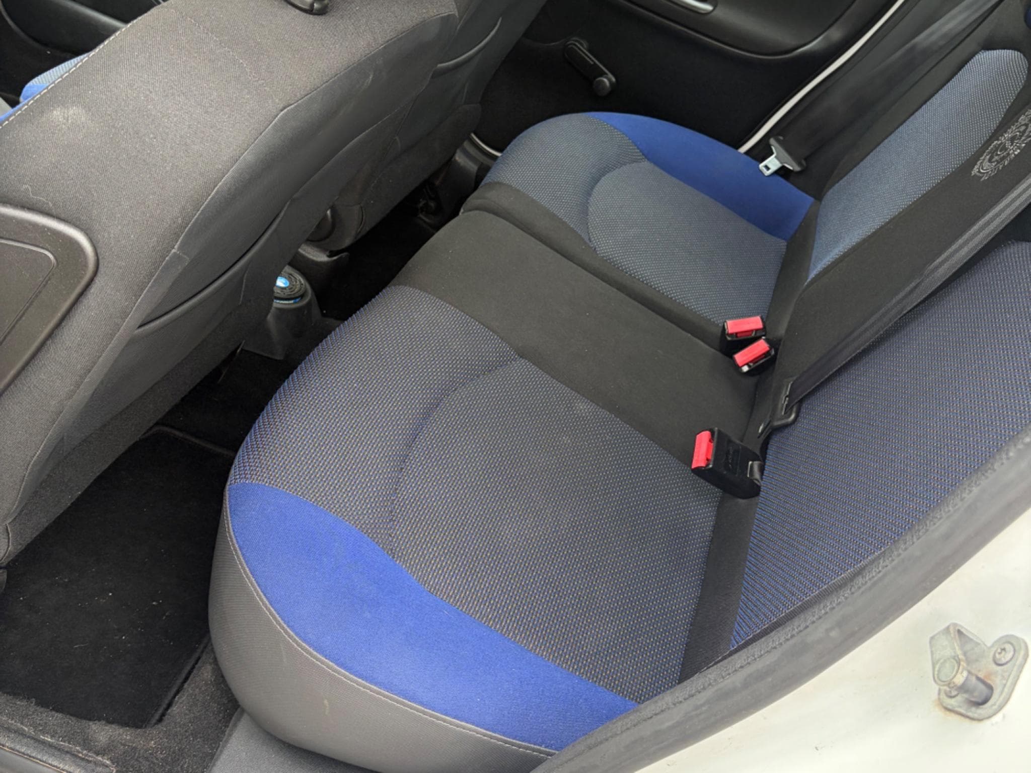 Peugeot 206+ Sportium (2012) - Photo 7