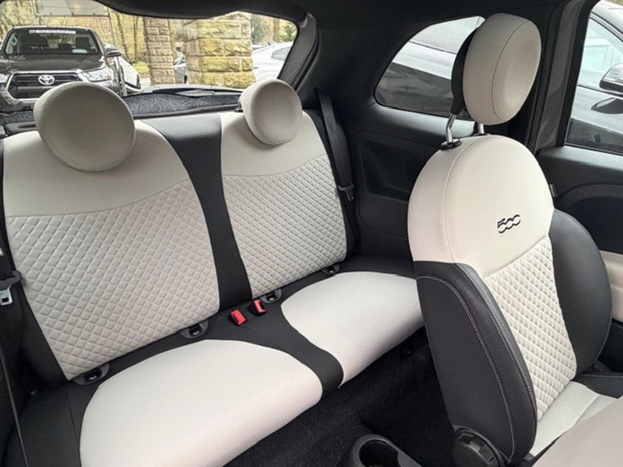 Fiat 500 Hybrid DolceVita (2022) - Photo 4