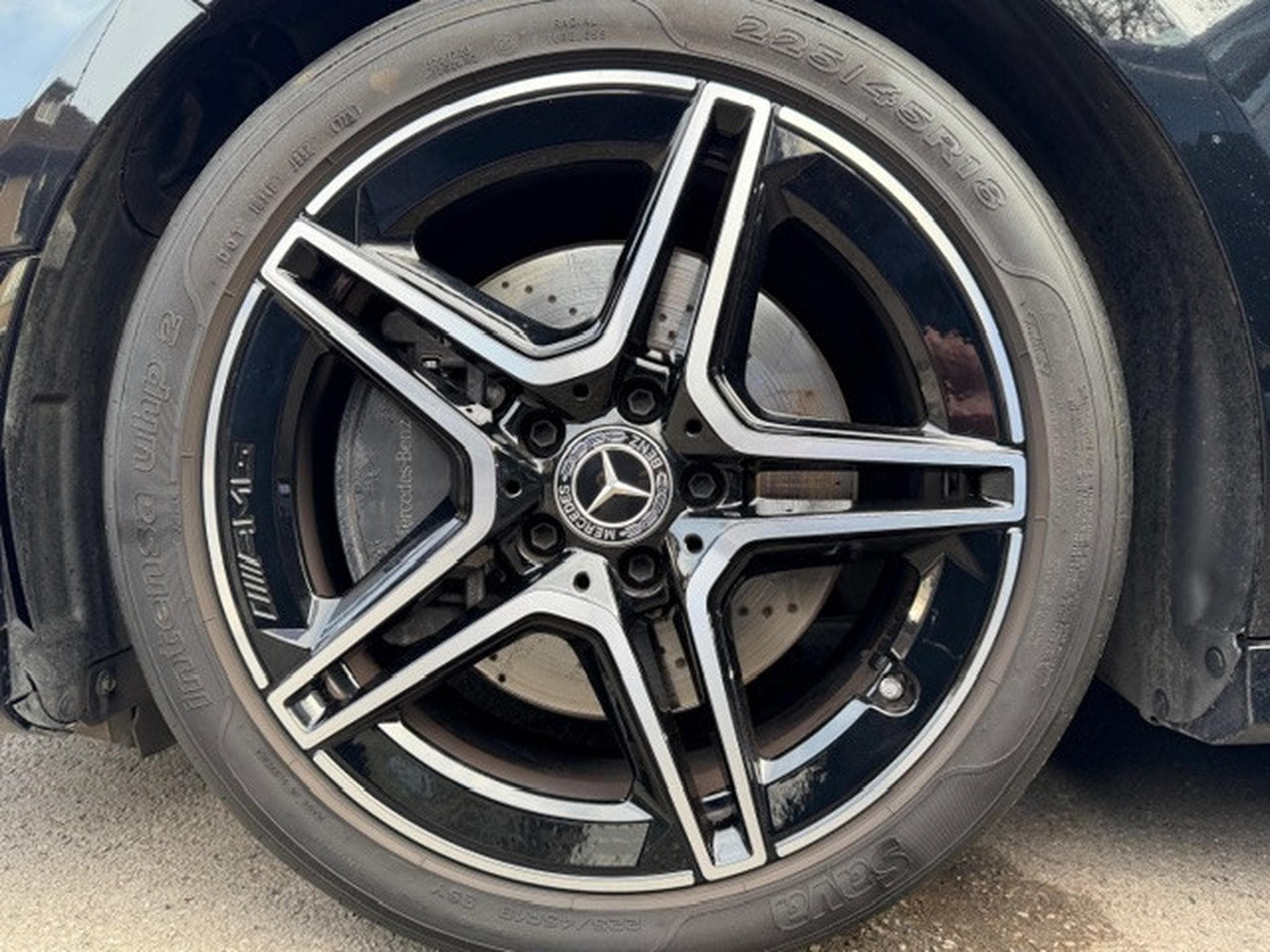 Mercedes A 220 d 190 8G 4Matic AMG Line Sport (2022) - Photo 5