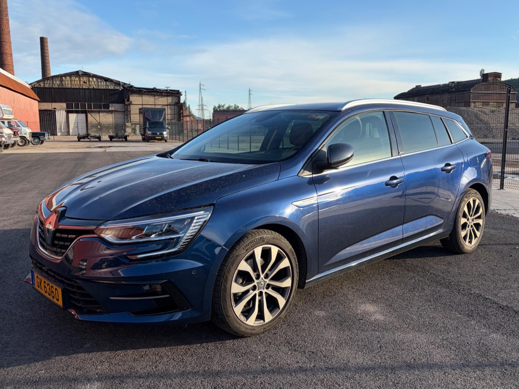 Renault Megane Grandtour Hybride (2021) - Photo 1