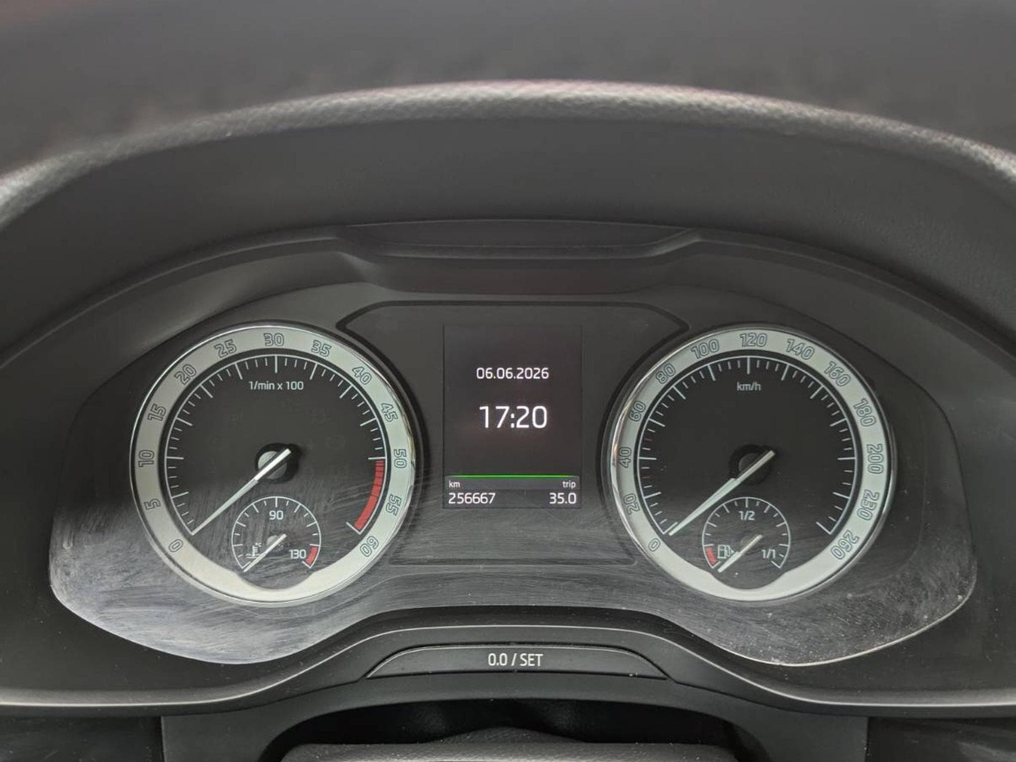 Skoda Kodiaq (2017) - Foto 8