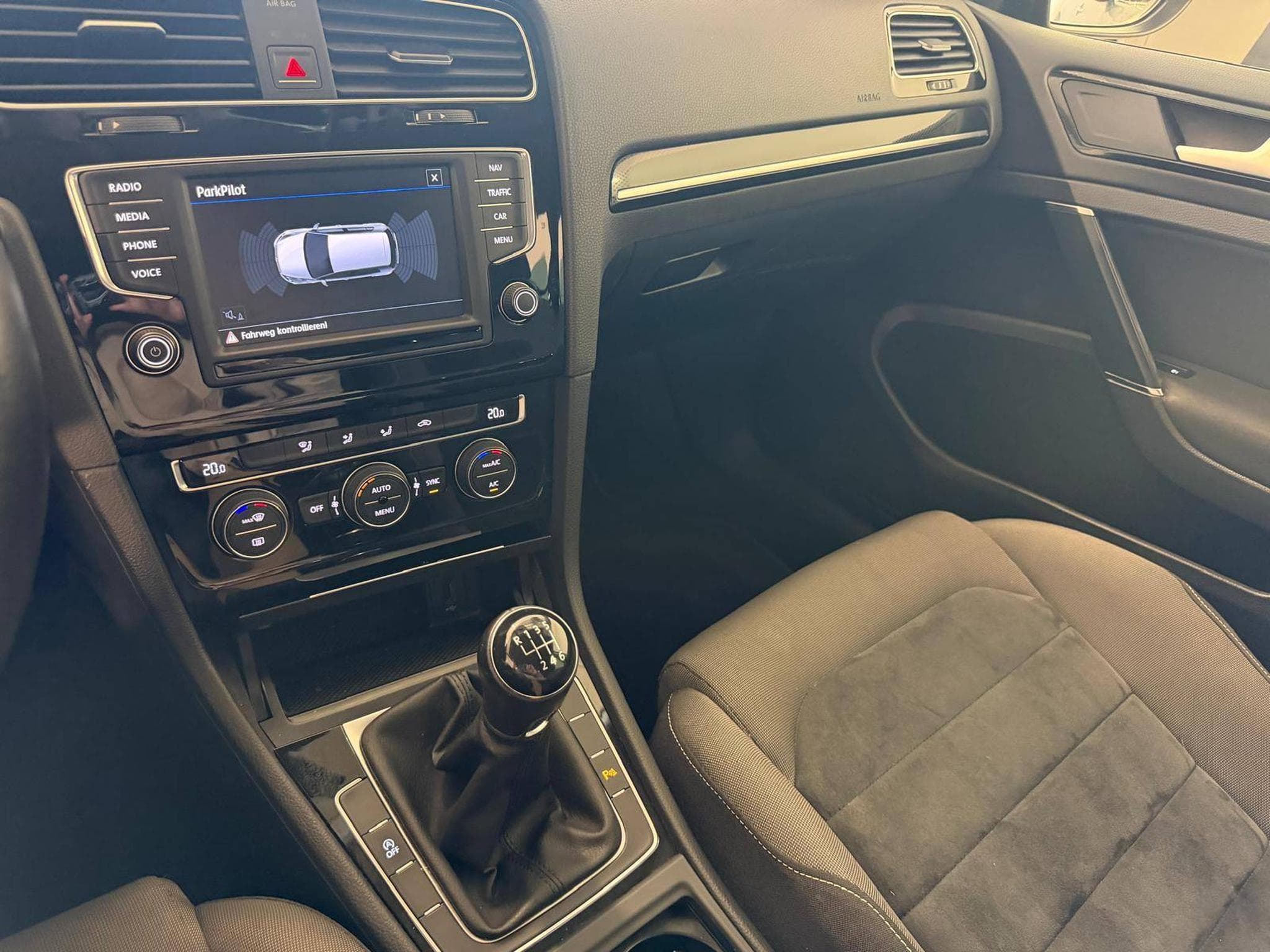 VW Golf VII Highline (2016) - Photo 10