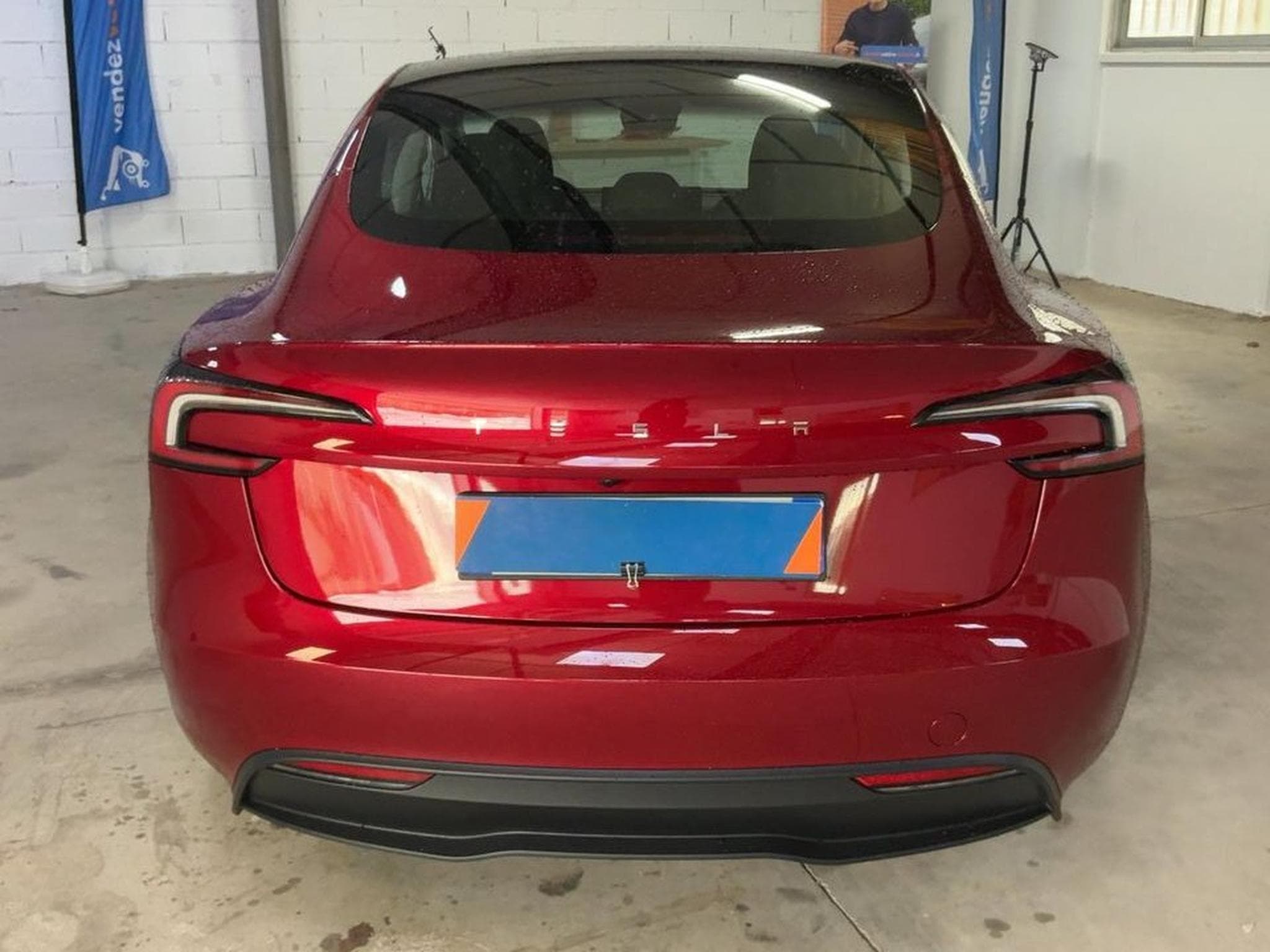 Tesla Model 3 Standard Range (2024) - Foto 3