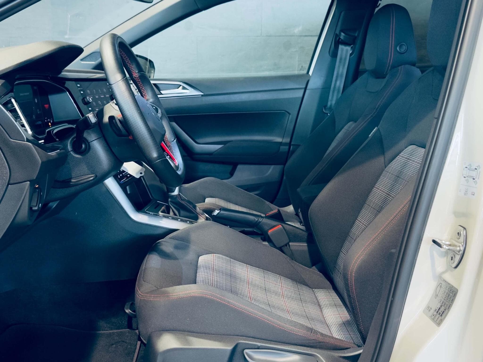 VW Polo POLO GTI TSI DSG (2024) - Photo 6