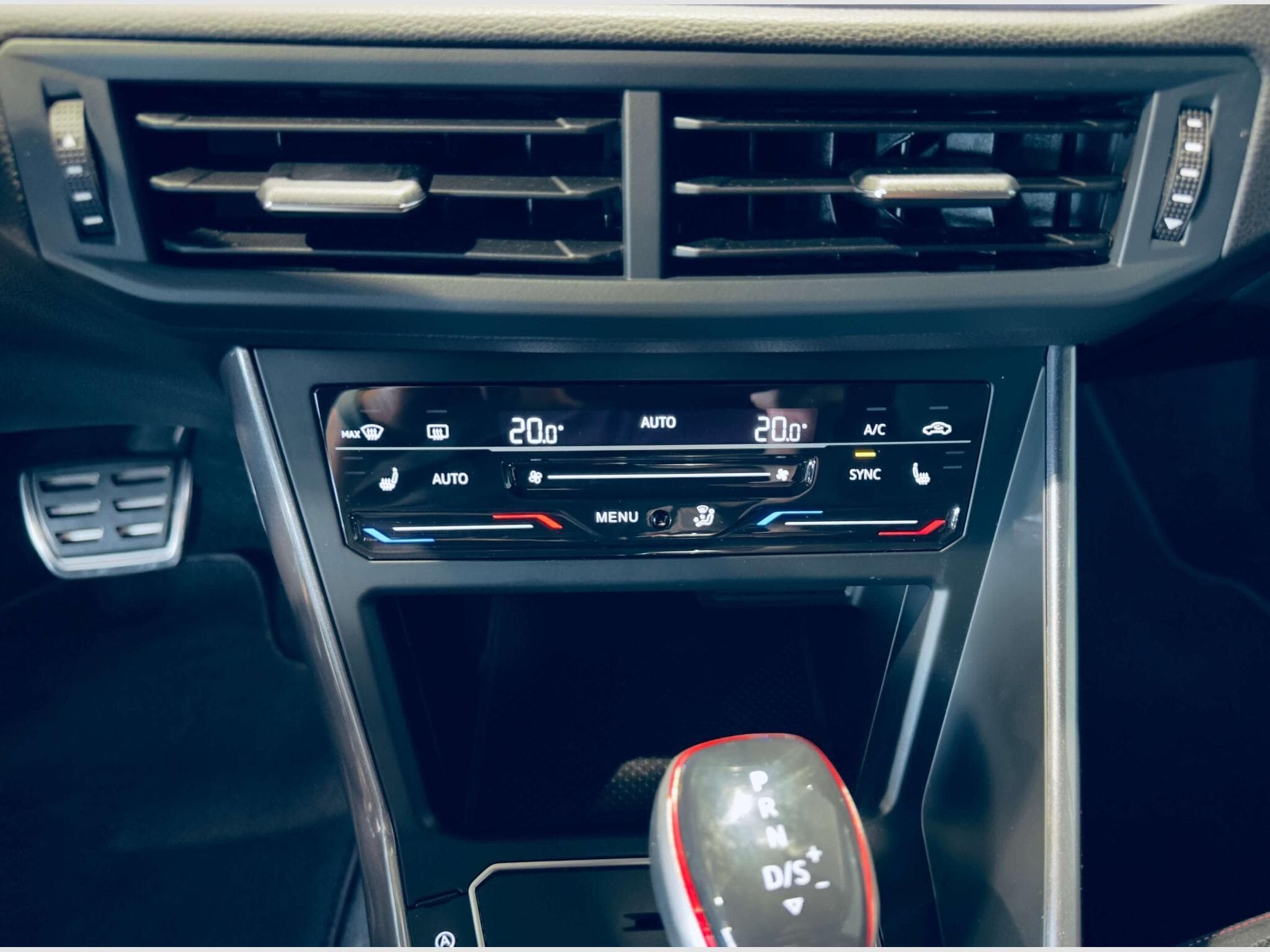VW Polo POLO GTI TSI DSG (2024) - Photo 11