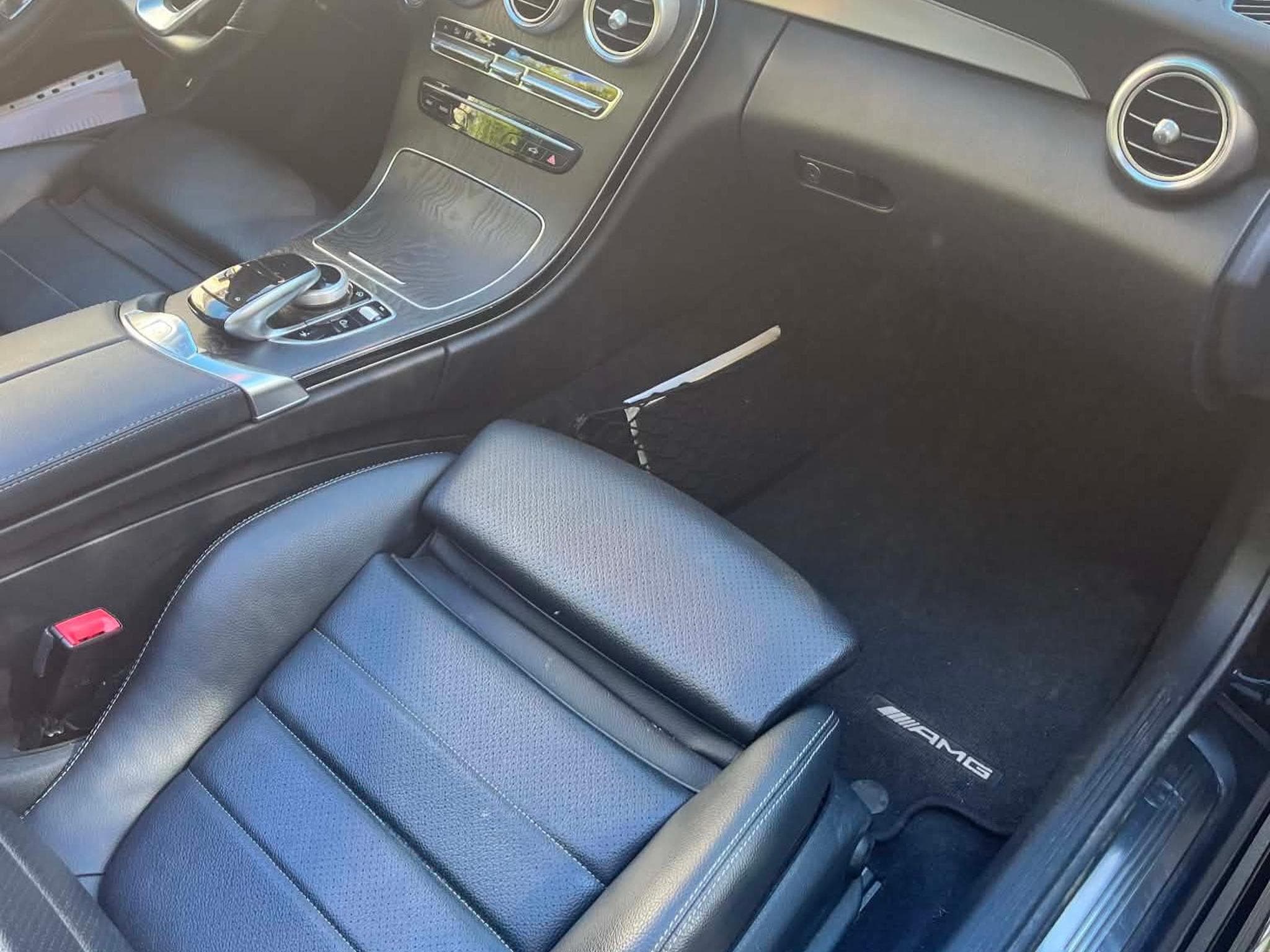 Mercedes C 220 C220 D- 4-Matic AMG line (2020) - Photo 13