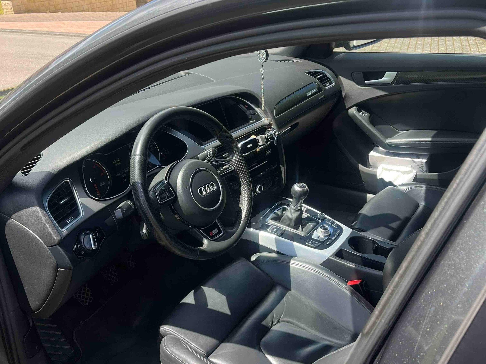 Audi A4 Quattro S-Line (2014) - Photo 3