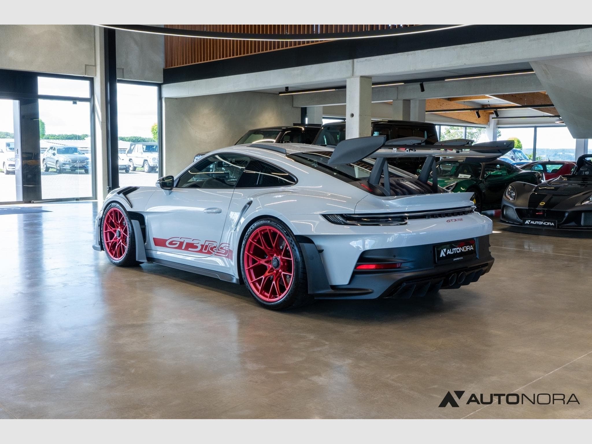 Porsche 992 GT3 RS (2024) - Photo 2